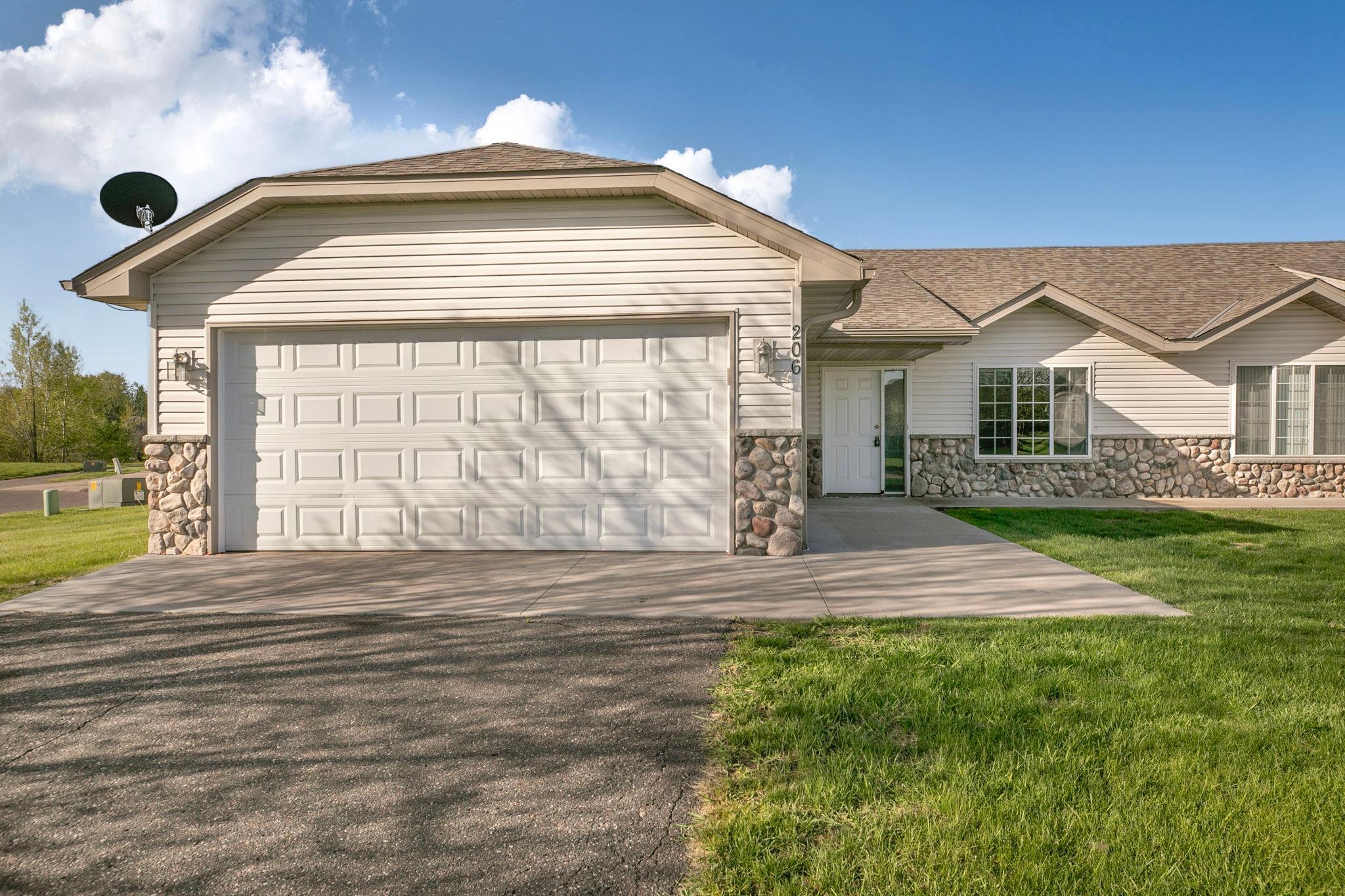 206 Appaloosa Ct, Braham, MN 55006
