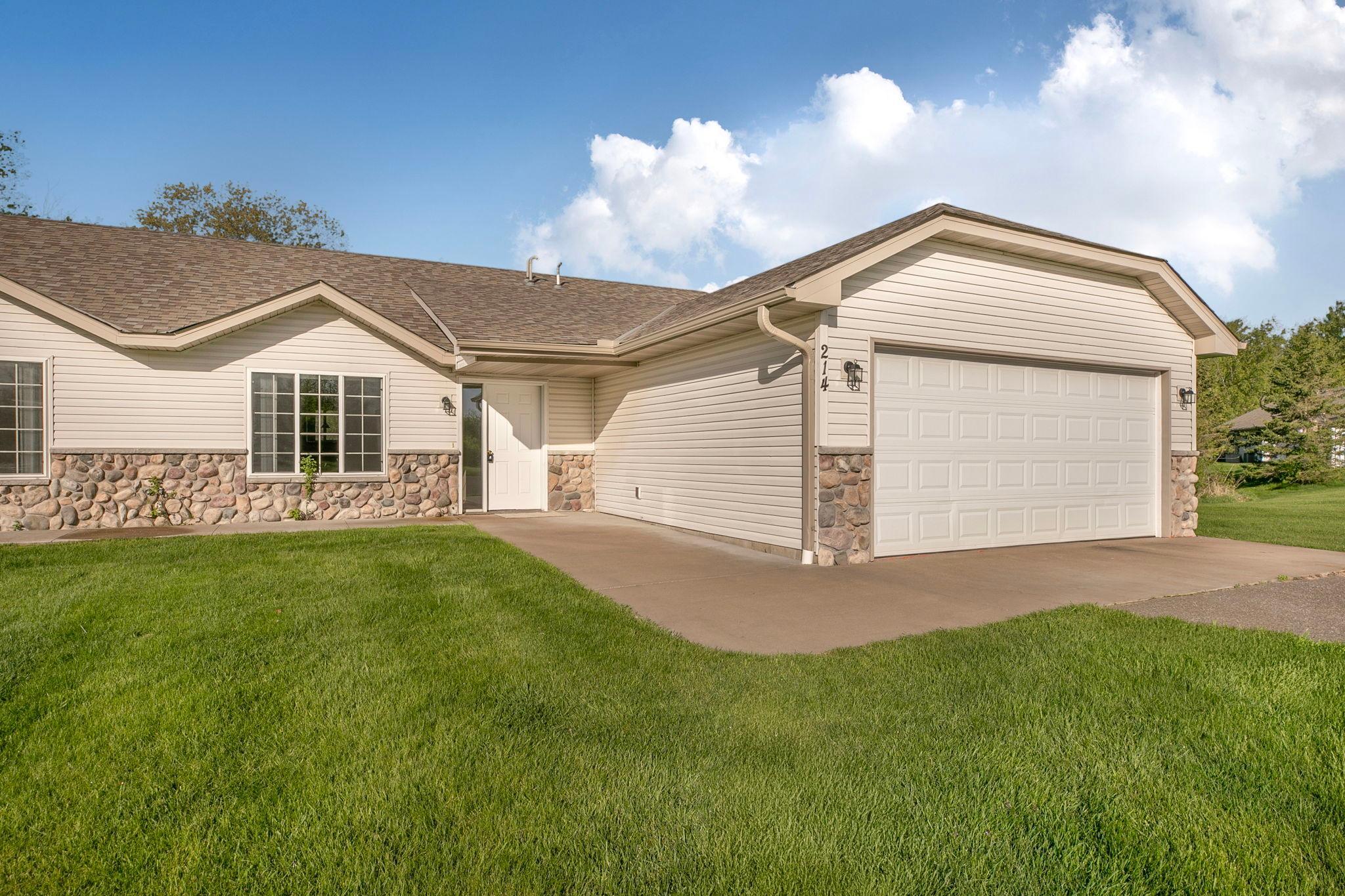 214 Appaloosa Ct, Braham, MN 55006