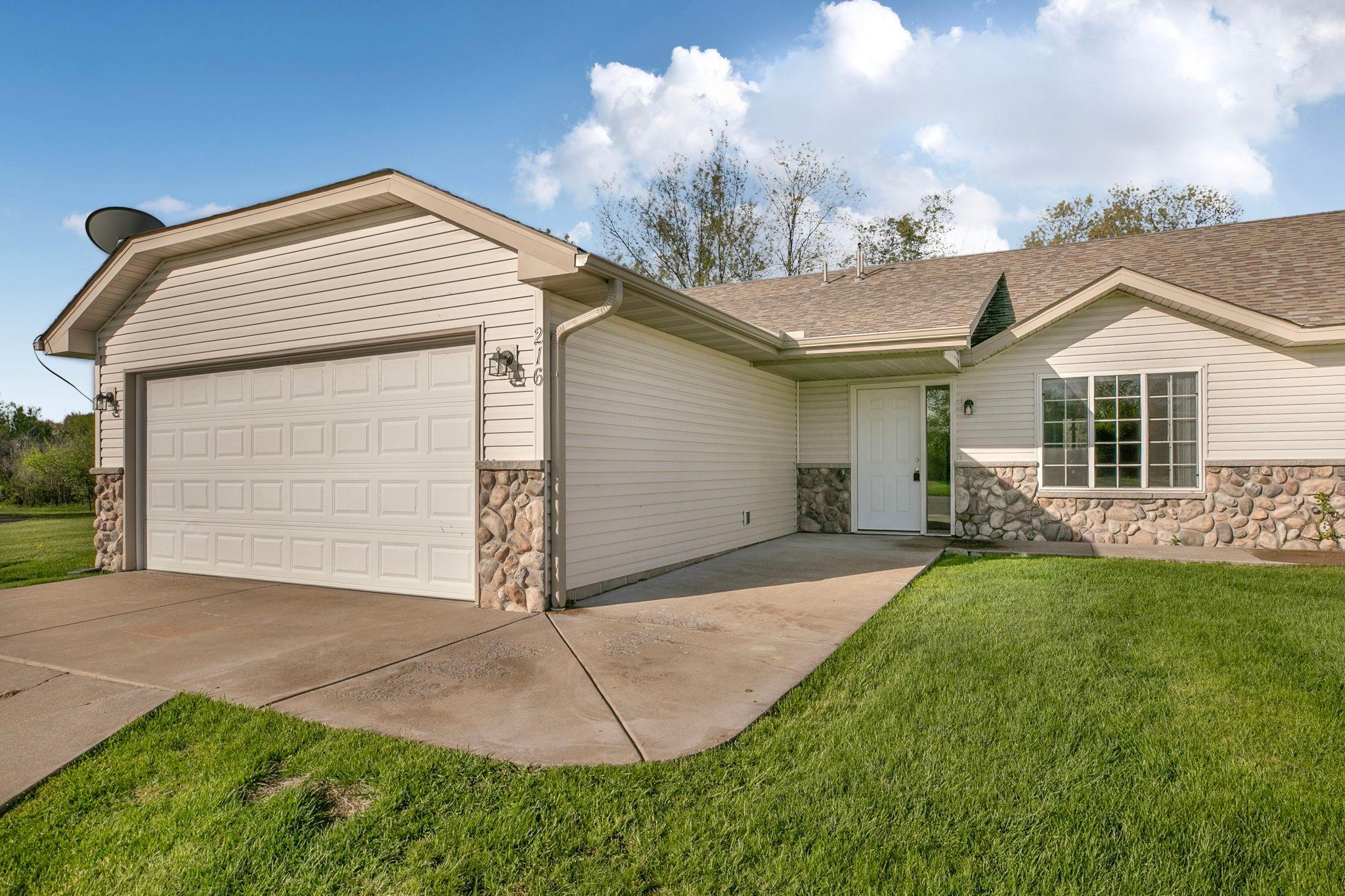 216 Appaloosa Ct, Braham, MN 55006
