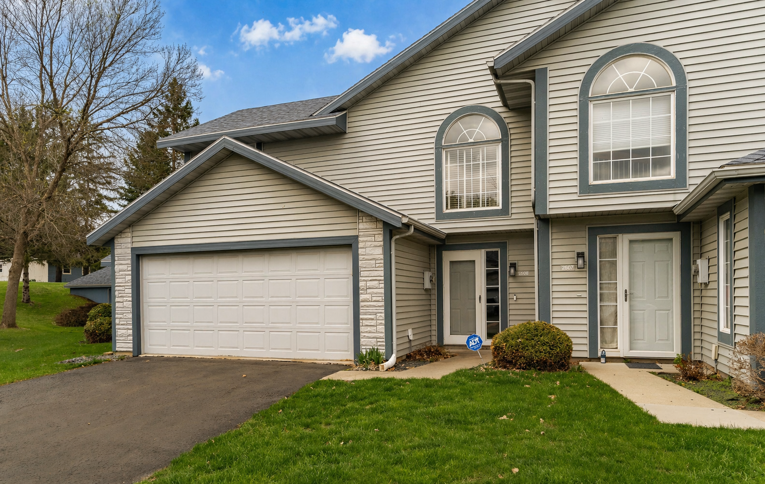 2608 Tuxedo Ln NW, Rochester, MN 55901