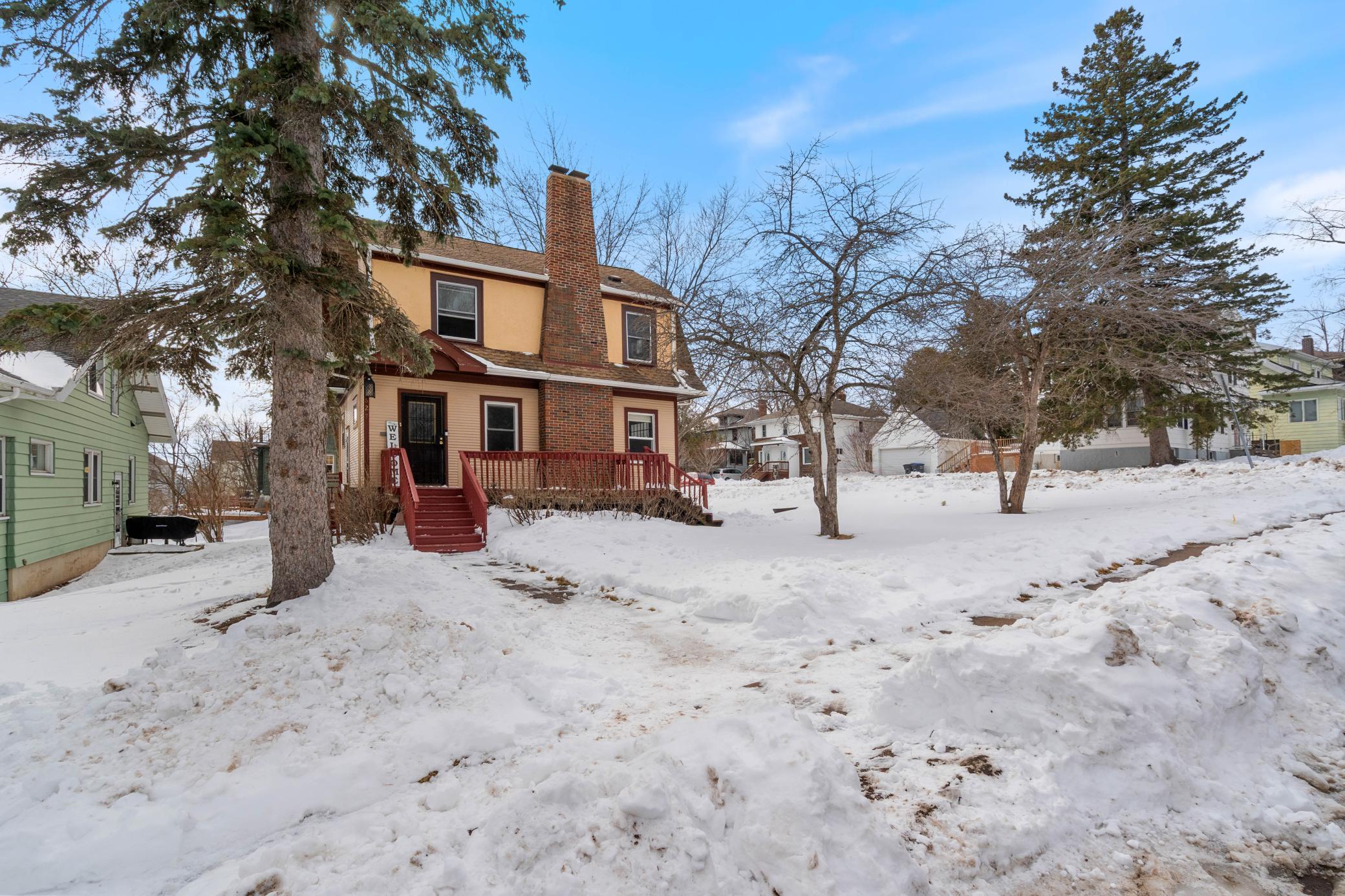 627 N 20th Ave E, Duluth, MN 55812