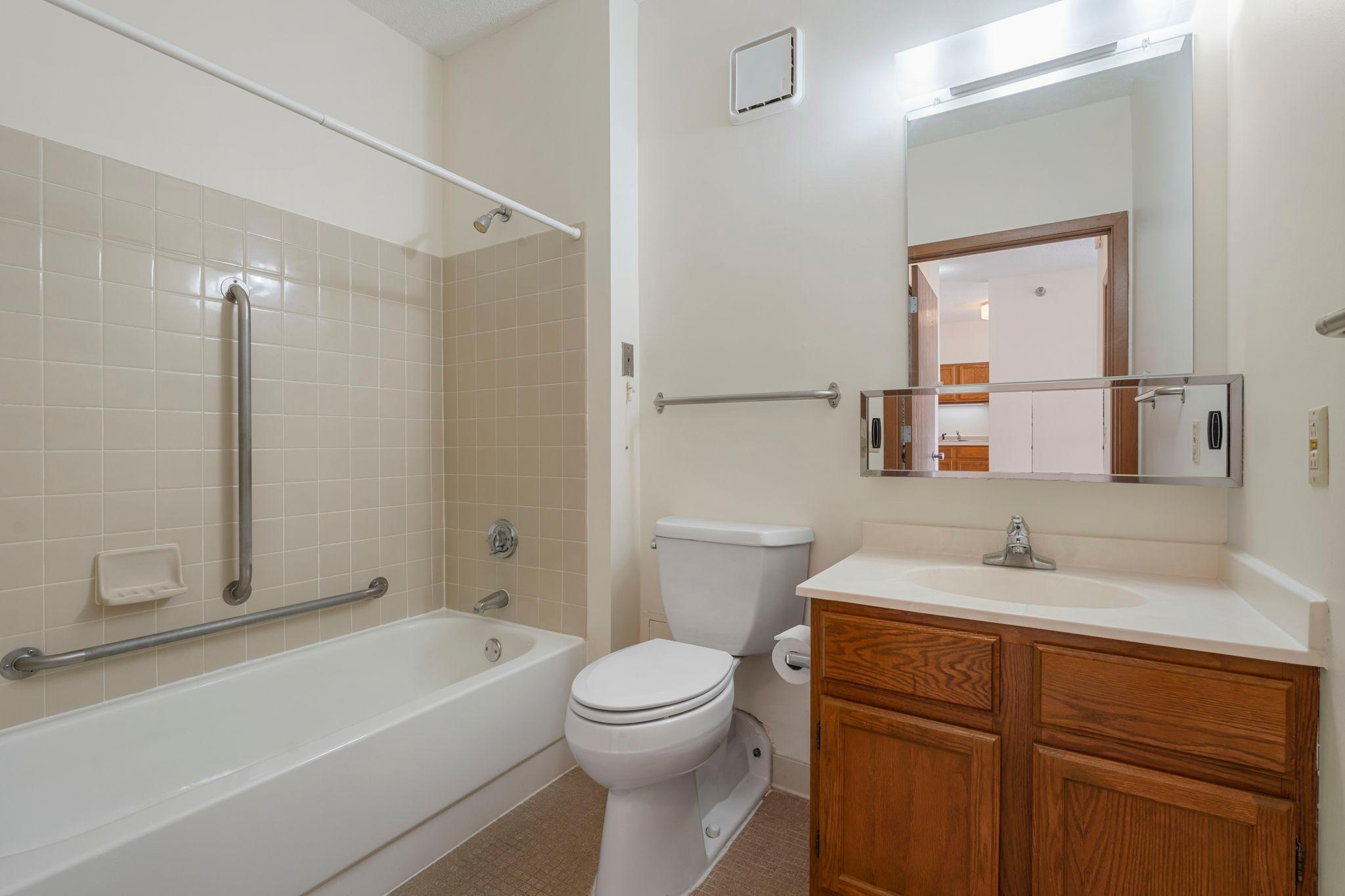 7600 Golden Valley Rd #600, Golden Valley, MN 55427