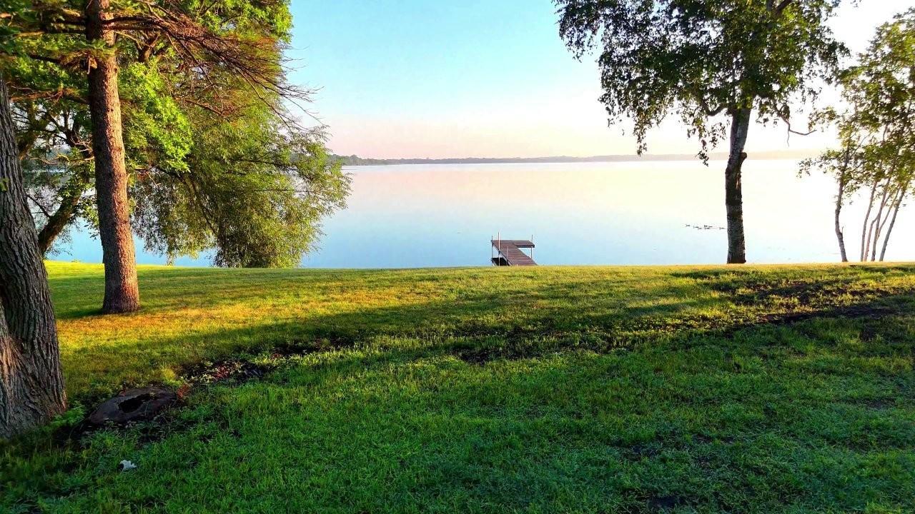 604 S Shore Dr, Detroit Lakes, MN 56501