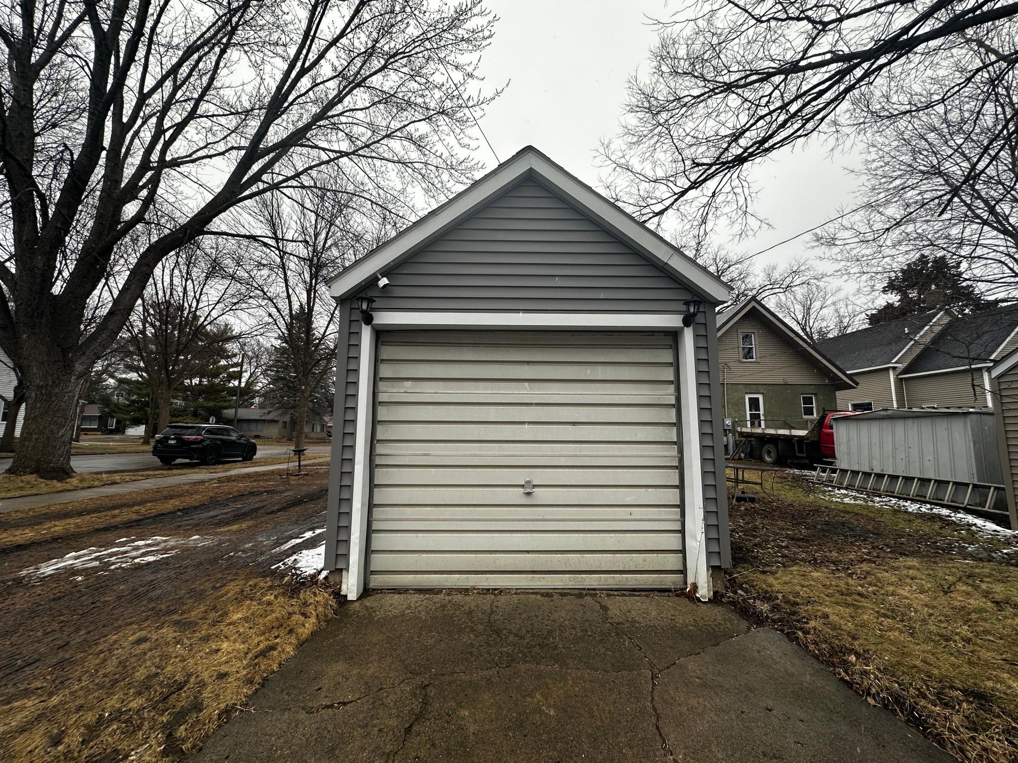 806 E Lincoln Ave, Montevideo, MN 56265