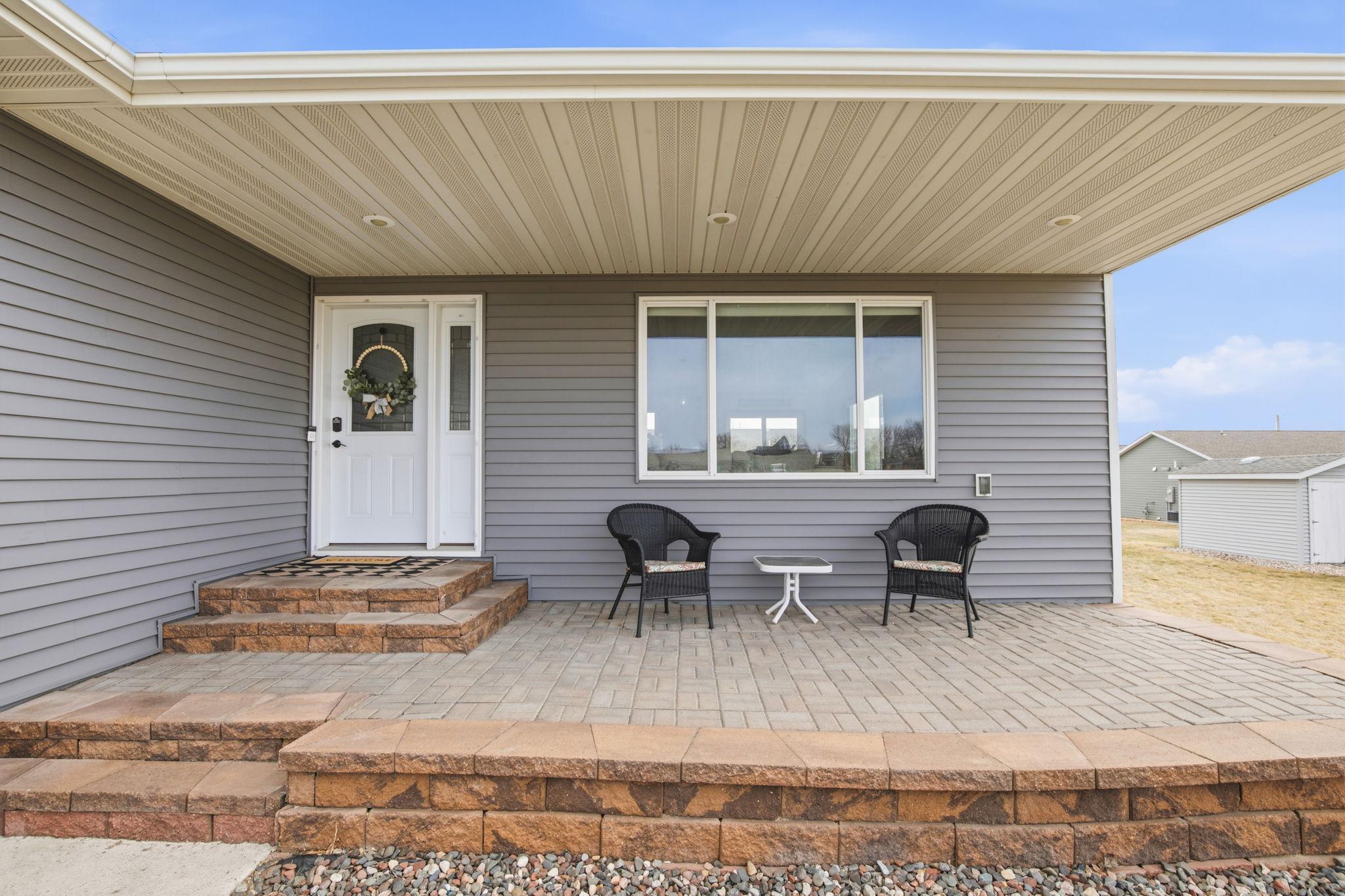 630 Driftwood Ave, Watkins, MN 55389