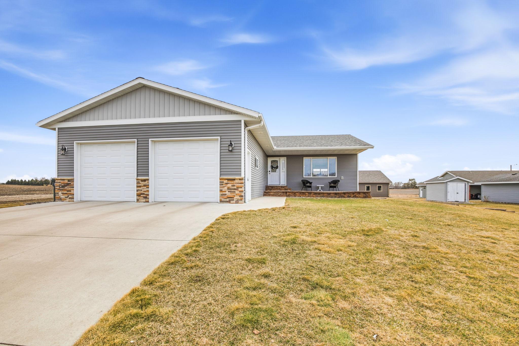 630 Driftwood Ave, Watkins, MN 55389