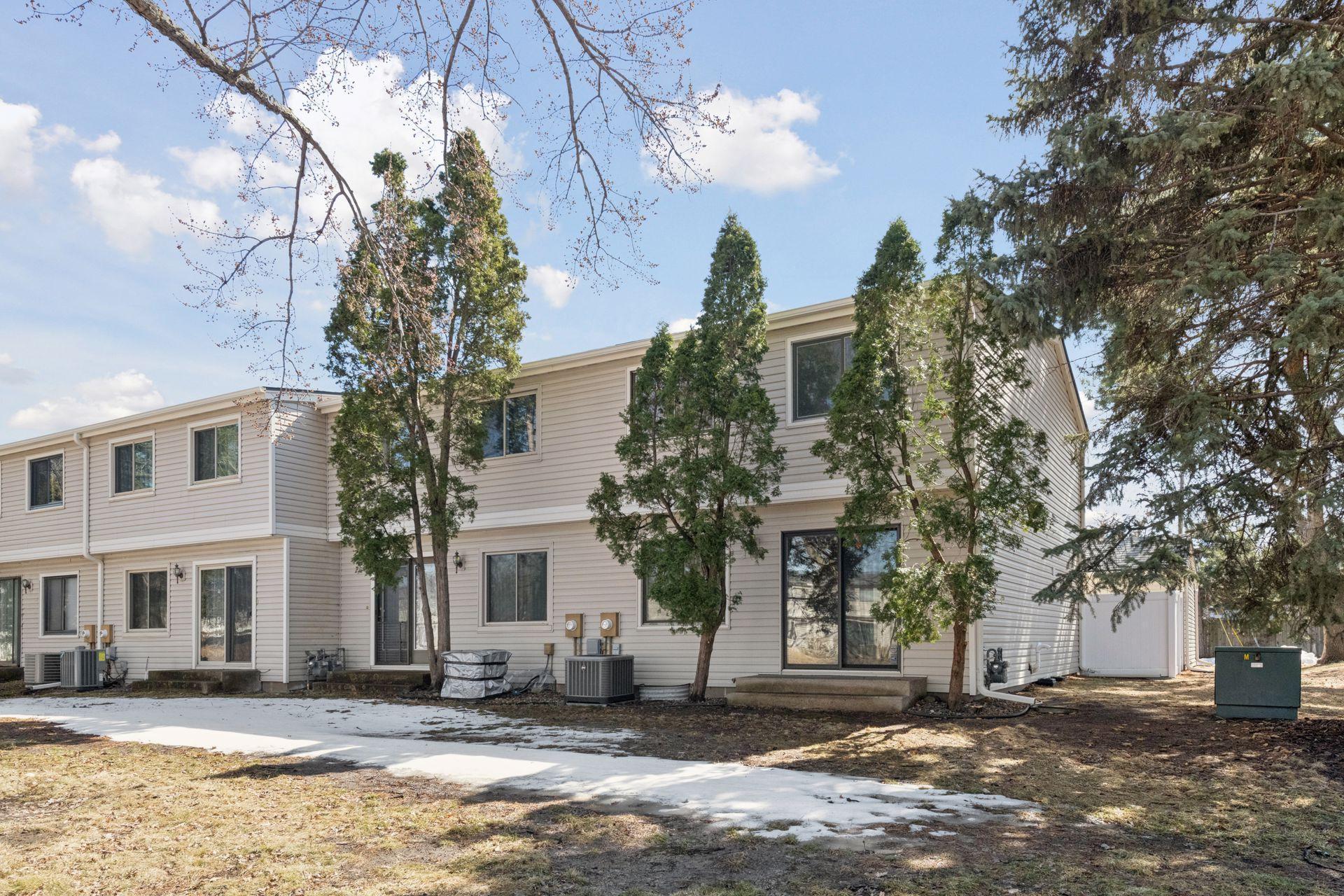7604 Hampshire Ave N, Brooklyn Park, MN 55428