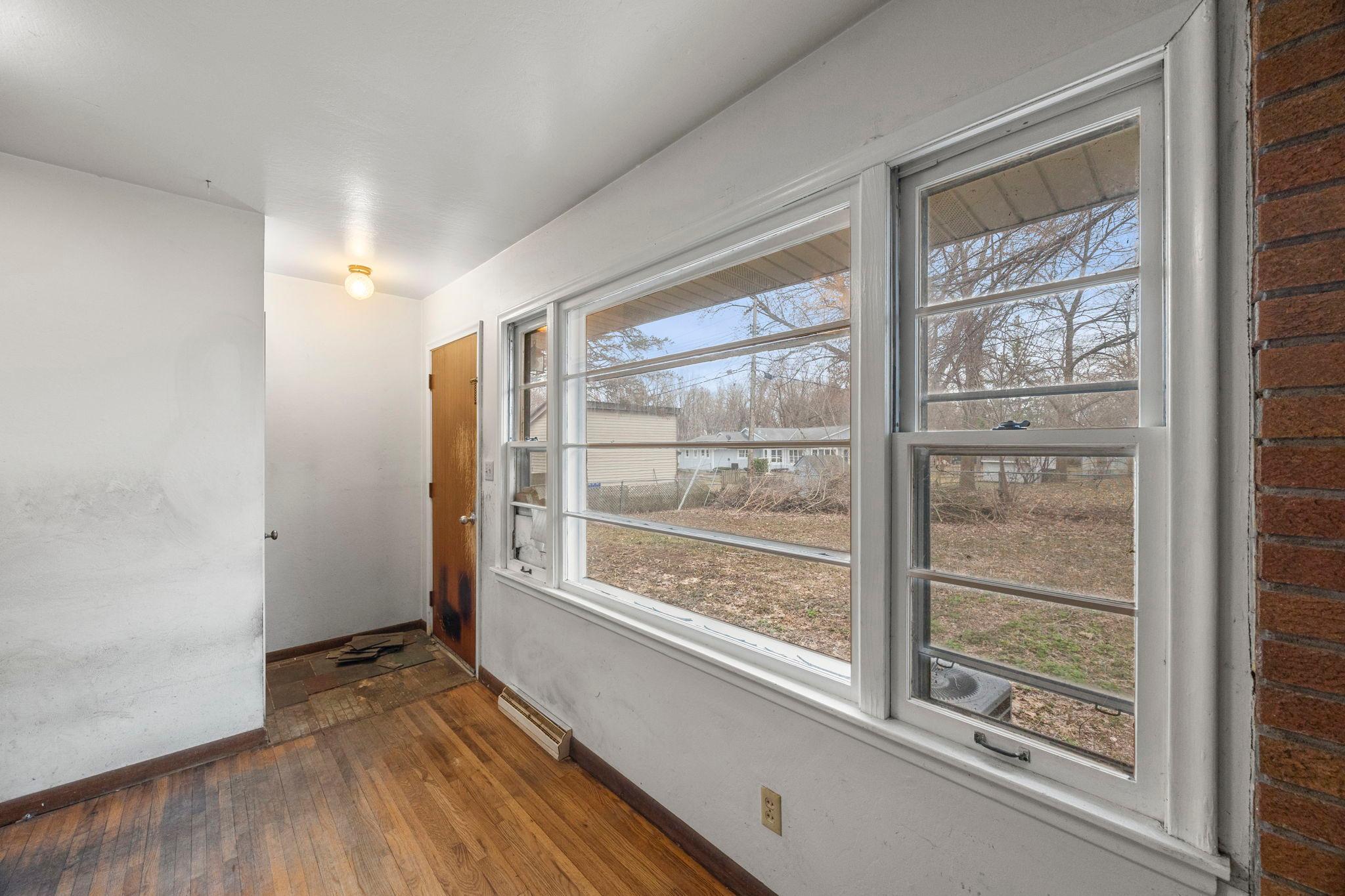 772 Creek Ave, Mendota Heights, MN 55120