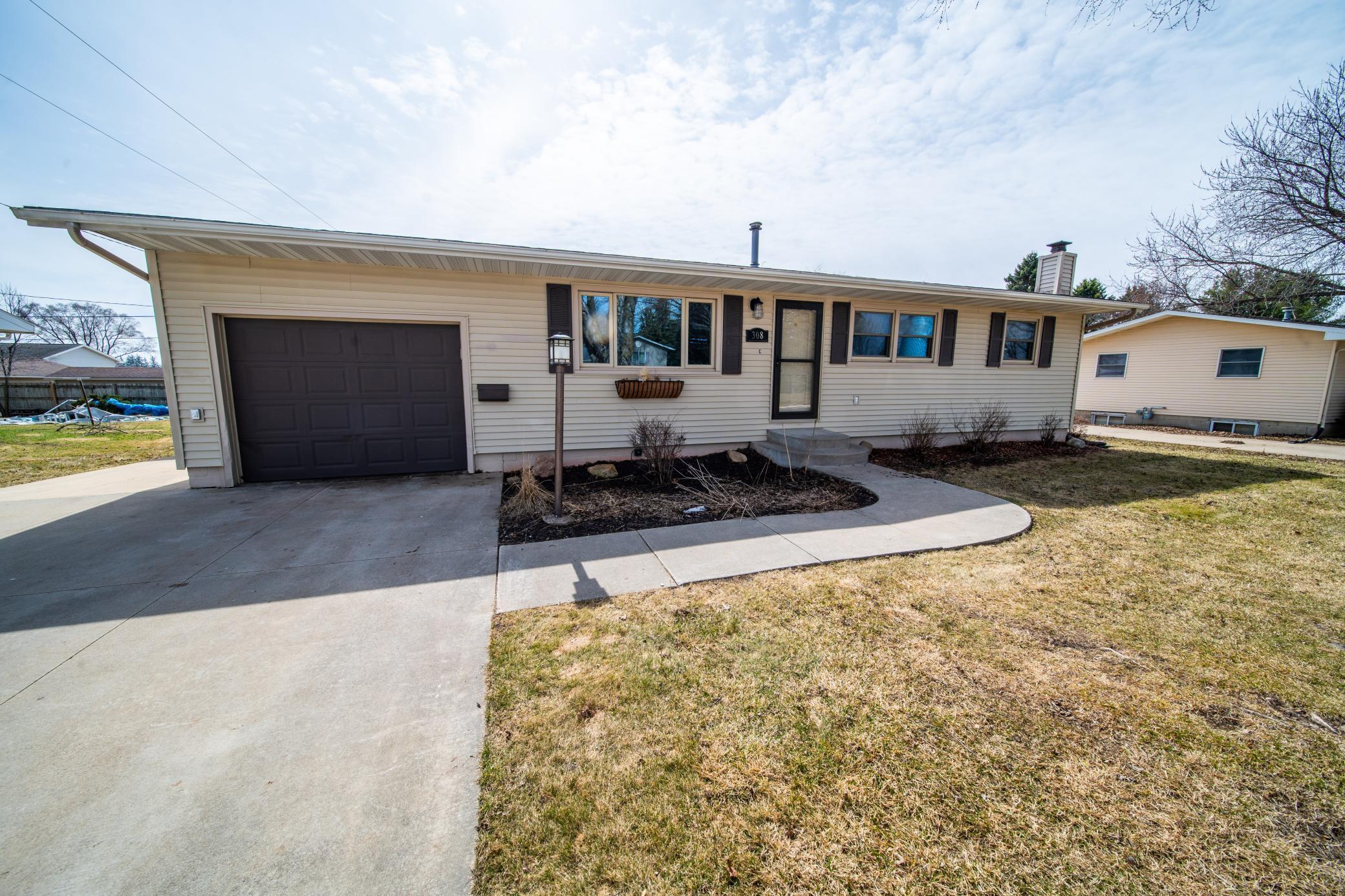 308 Minnesota St SE, Racine, MN 55967