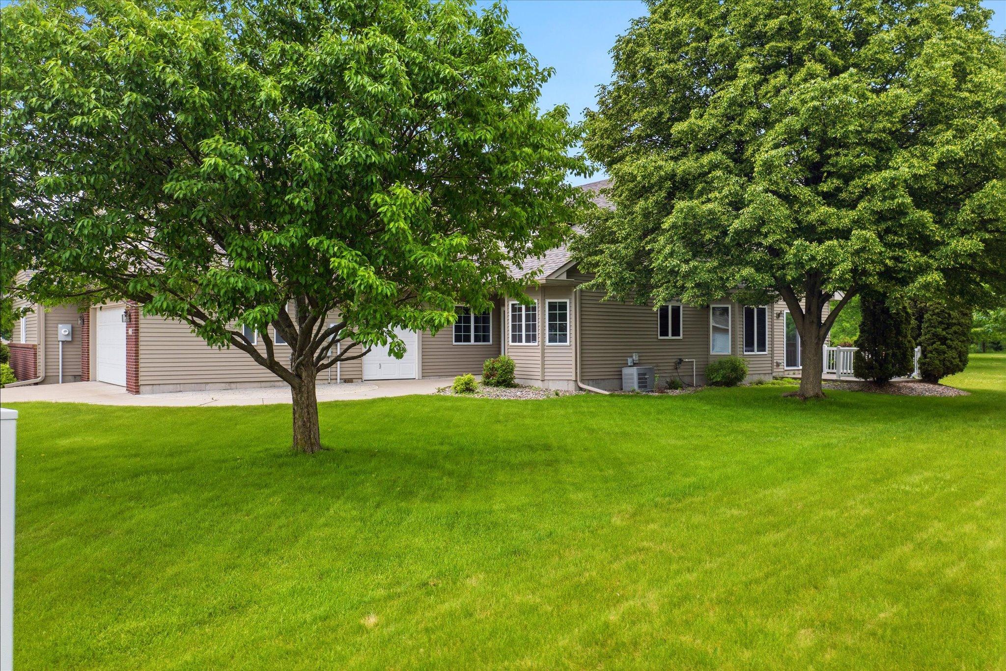 228 Goldfinch Ln, Clearwater, MN 55320
