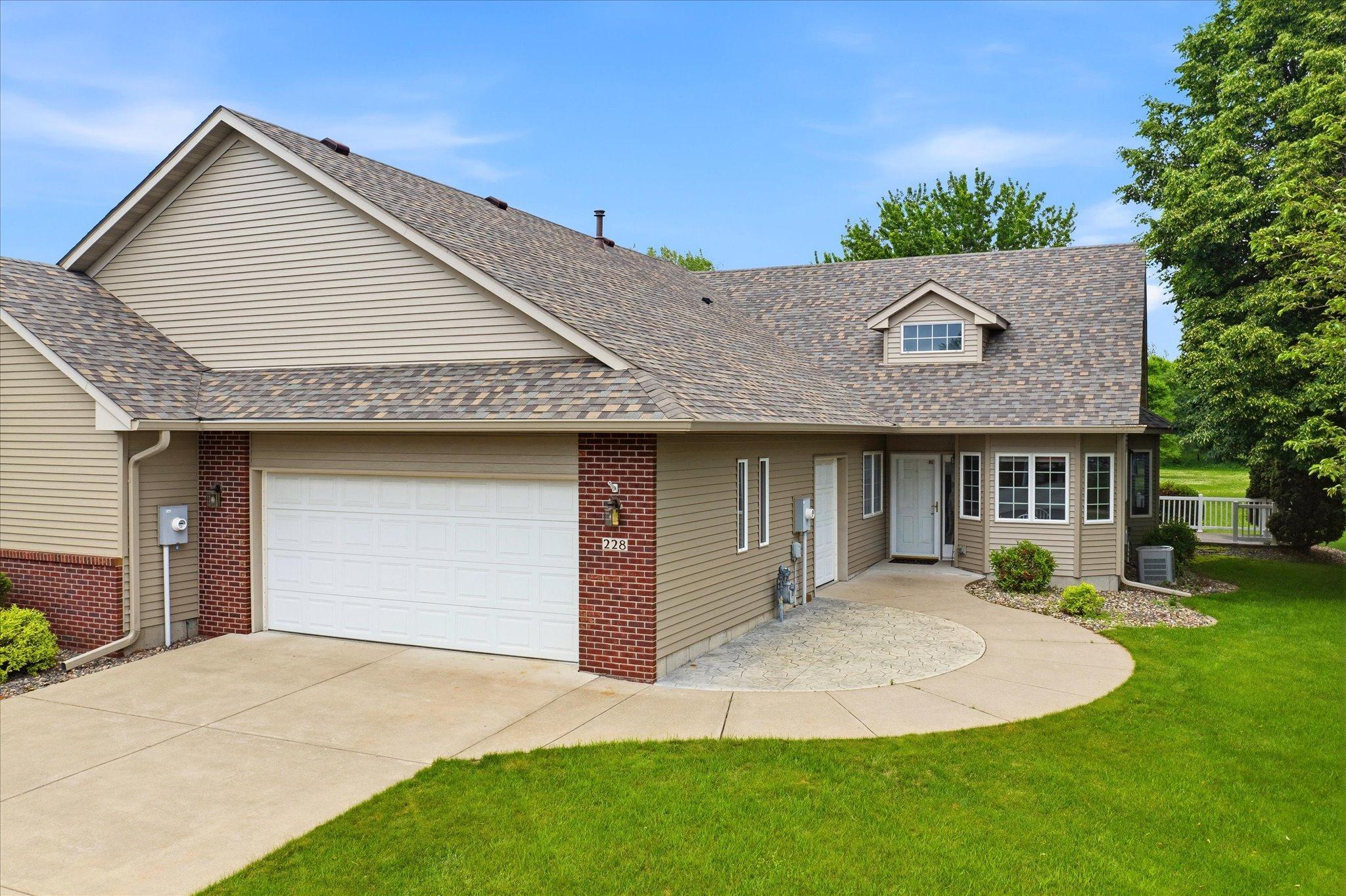 228 Goldfinch Ln, Clearwater, MN 55320