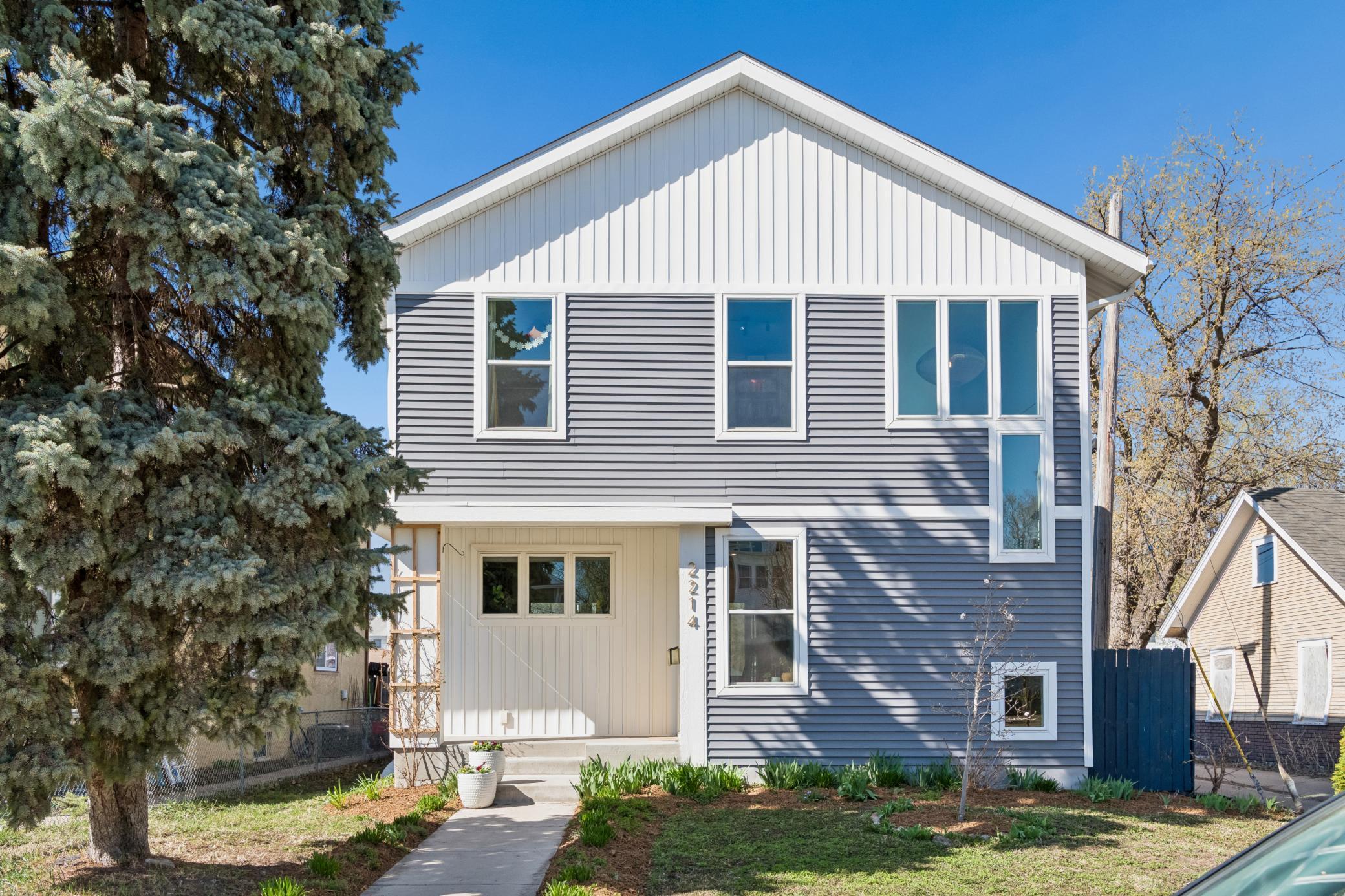 2214 4th Ave N, Minneapolis, MN 55405