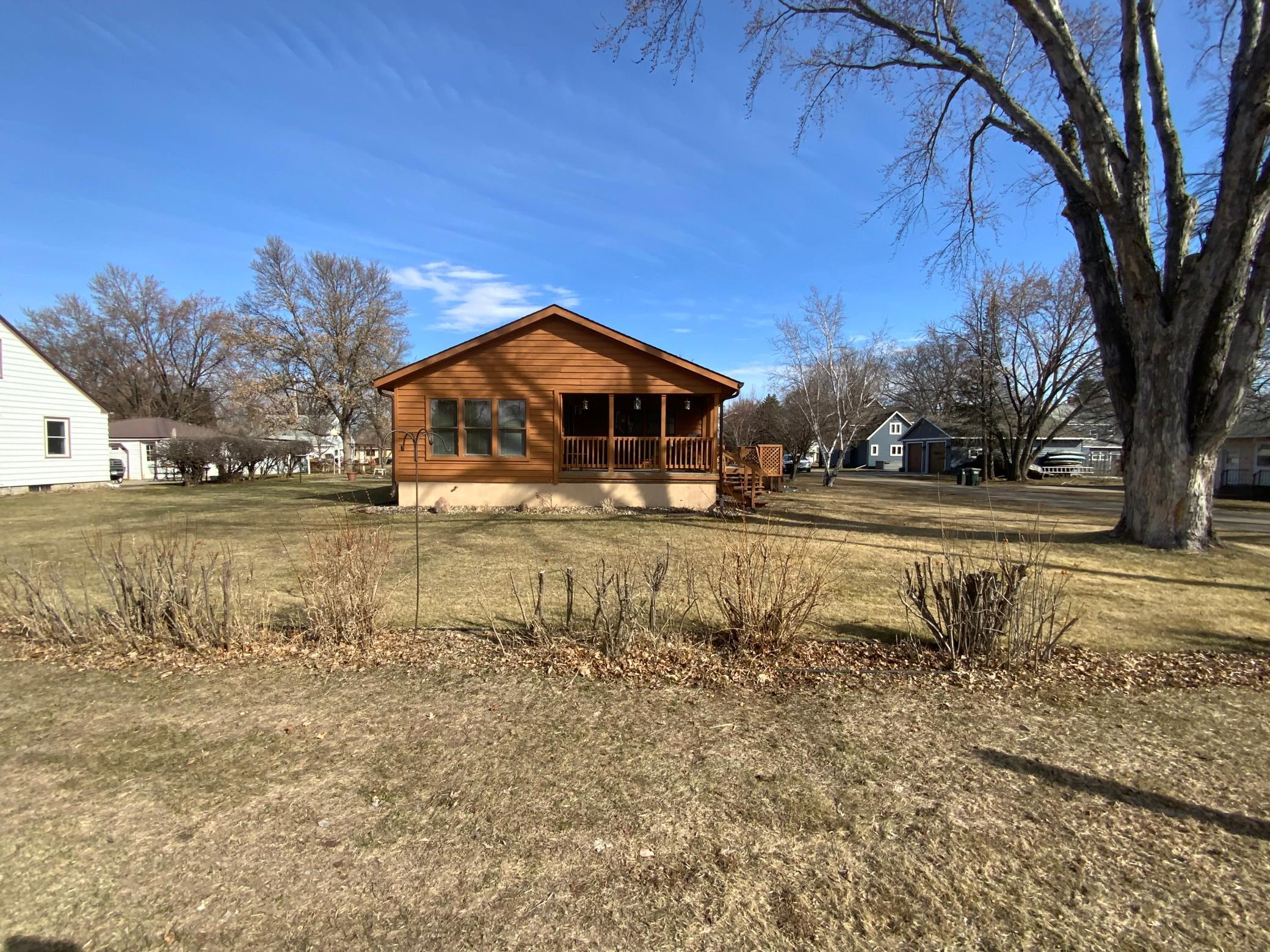 231 Park St N, Eden Valley, MN 55329