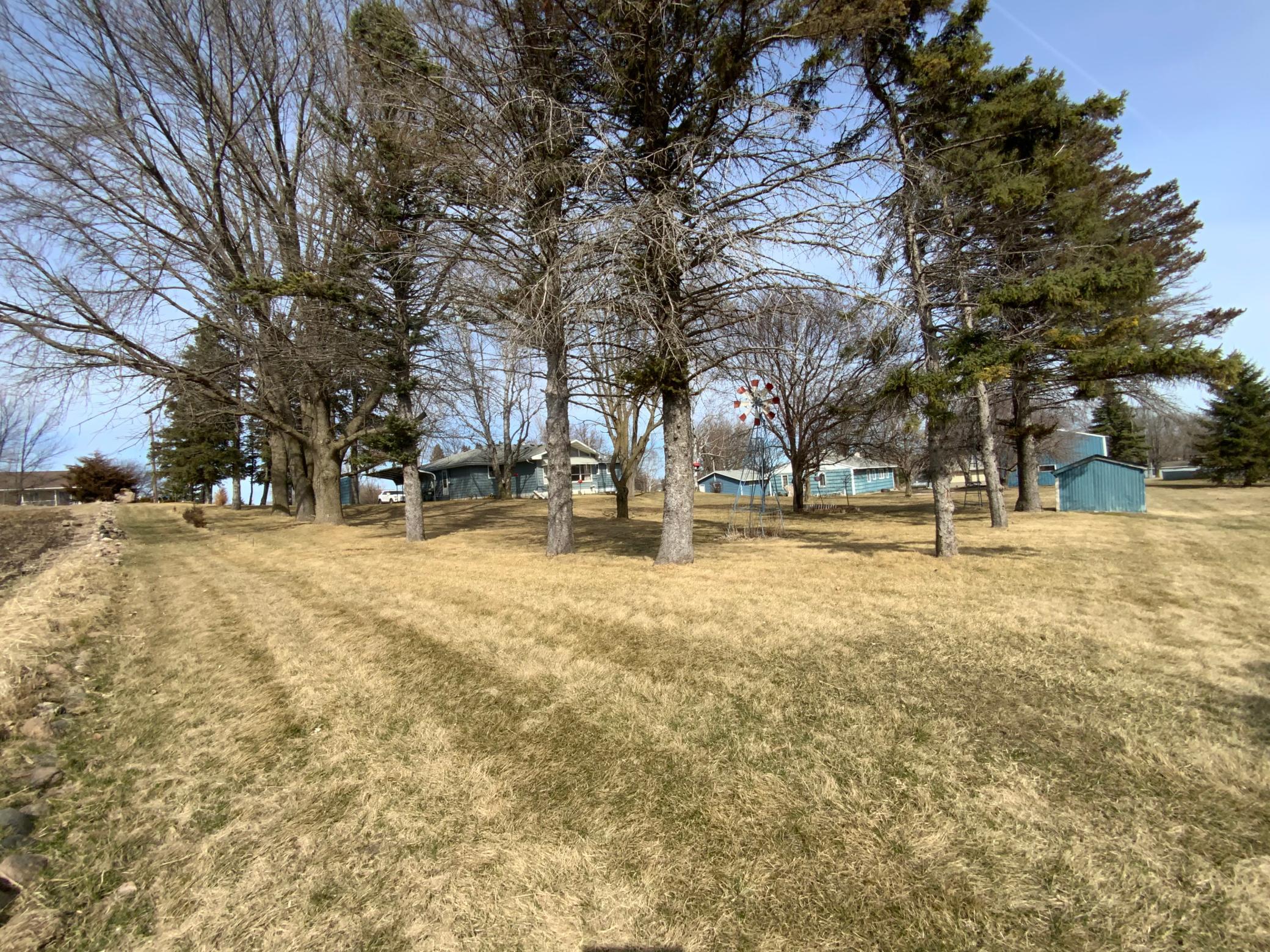 611 Stearns Ave W, Eden Valley, MN 55329