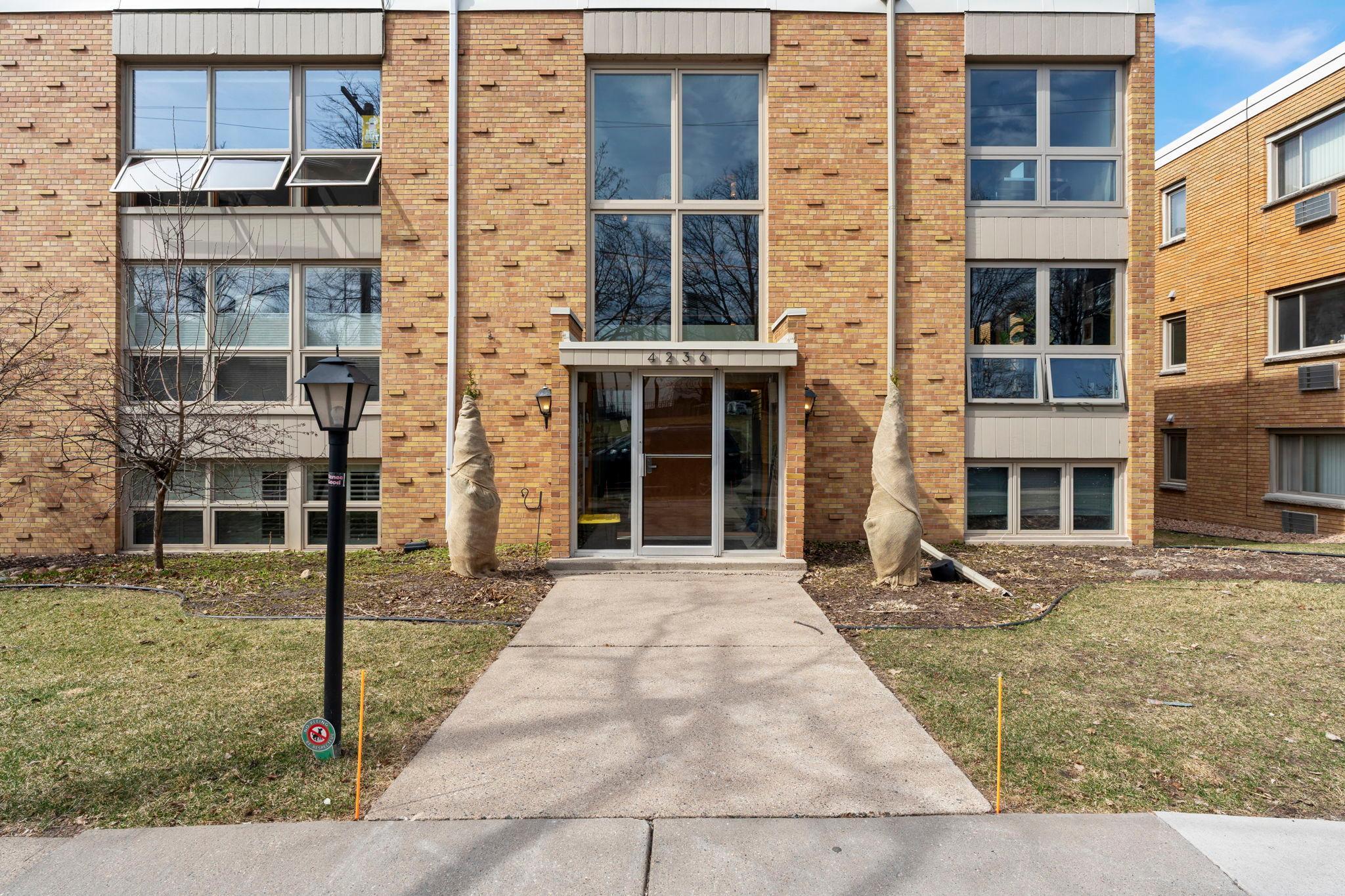 4236 Upton Ave S #303, Minneapolis, MN 55410