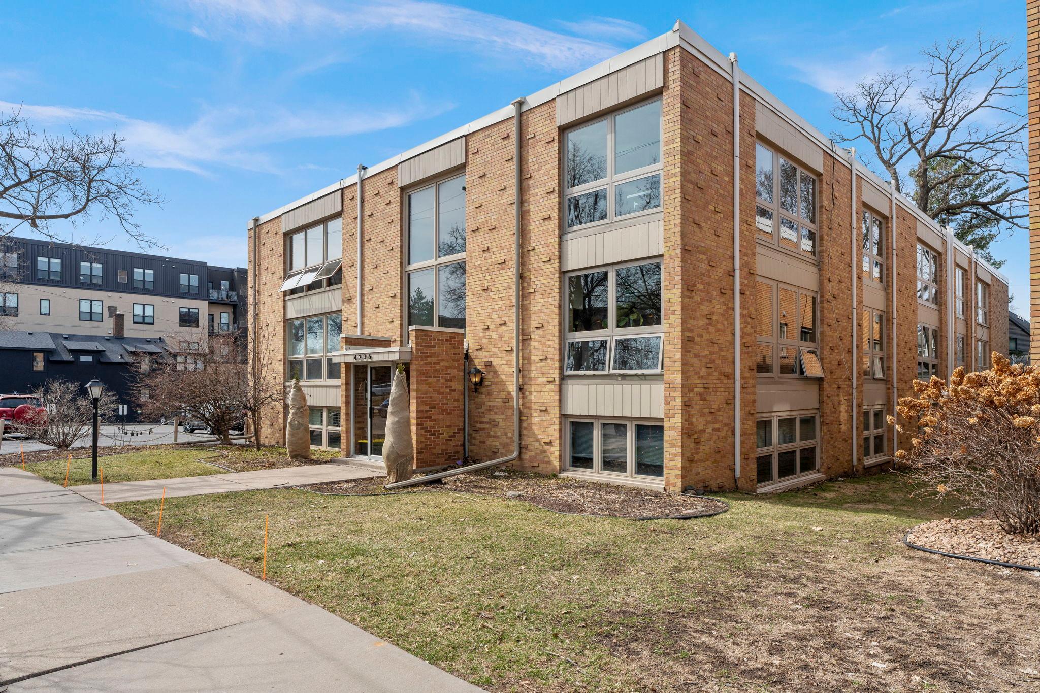 4236 Upton Ave S #303, Minneapolis, MN 55410