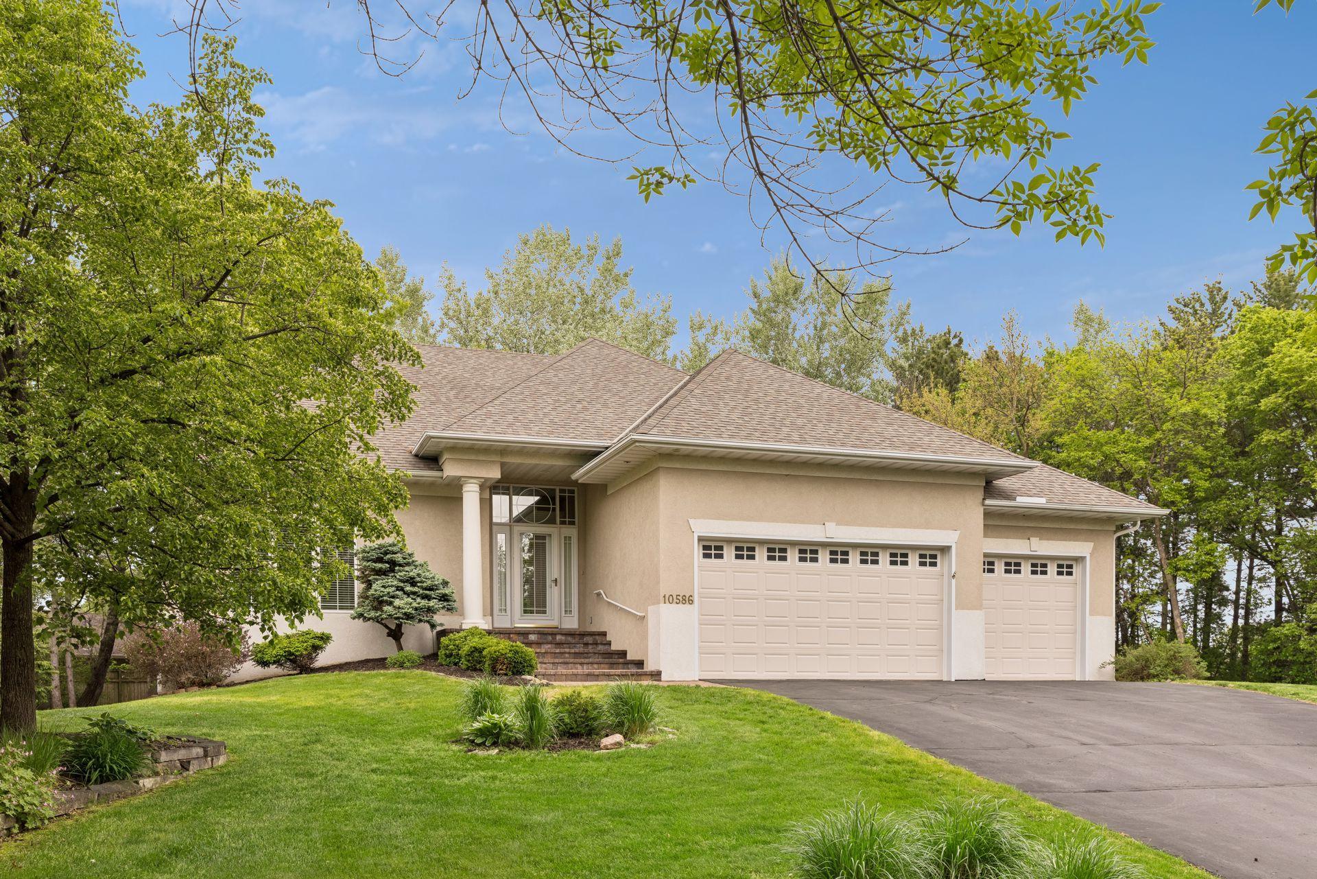 10586 Estate Dr, Eden Prairie, MN 55347