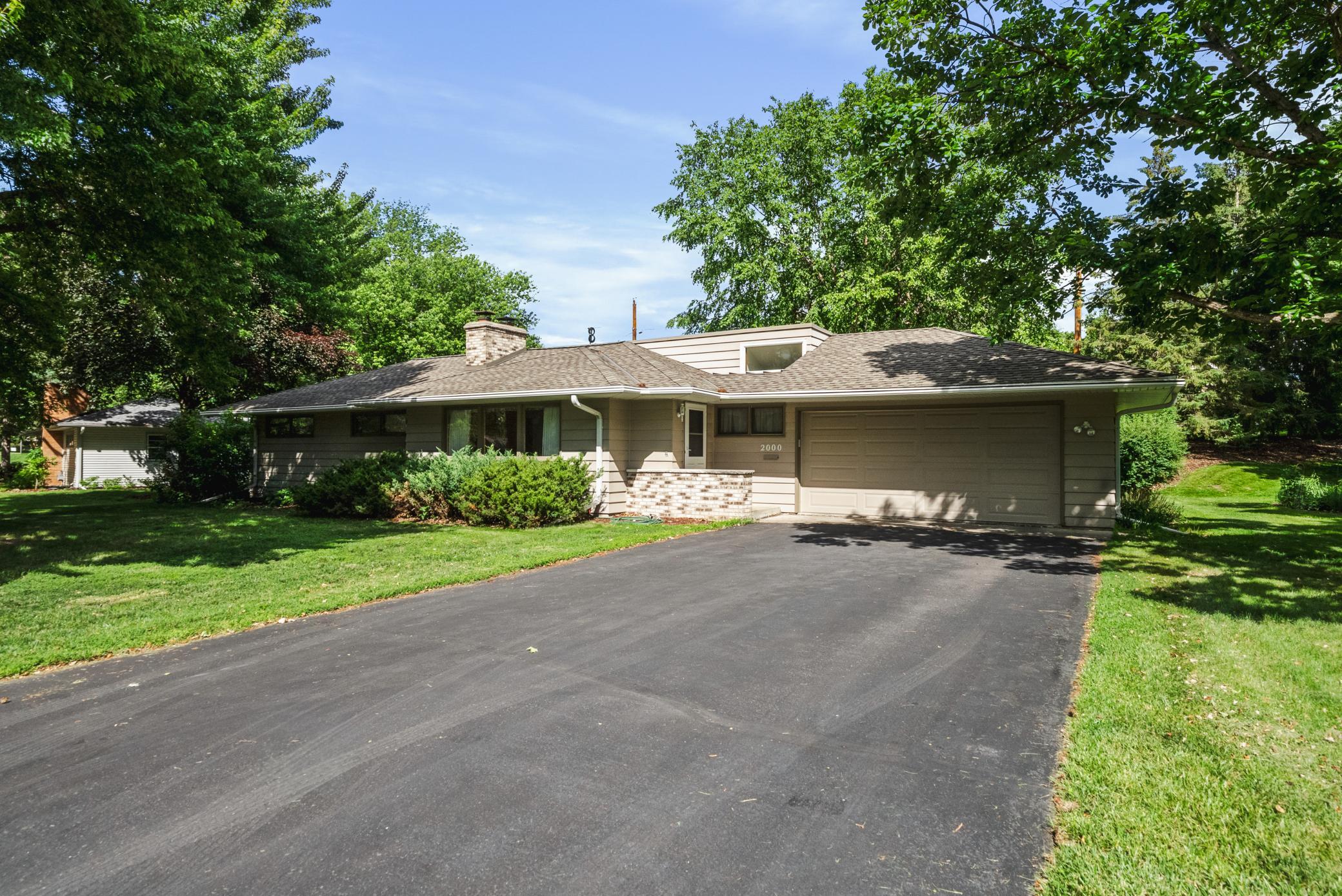 2000 Ordway St, Golden Valley, MN 55422