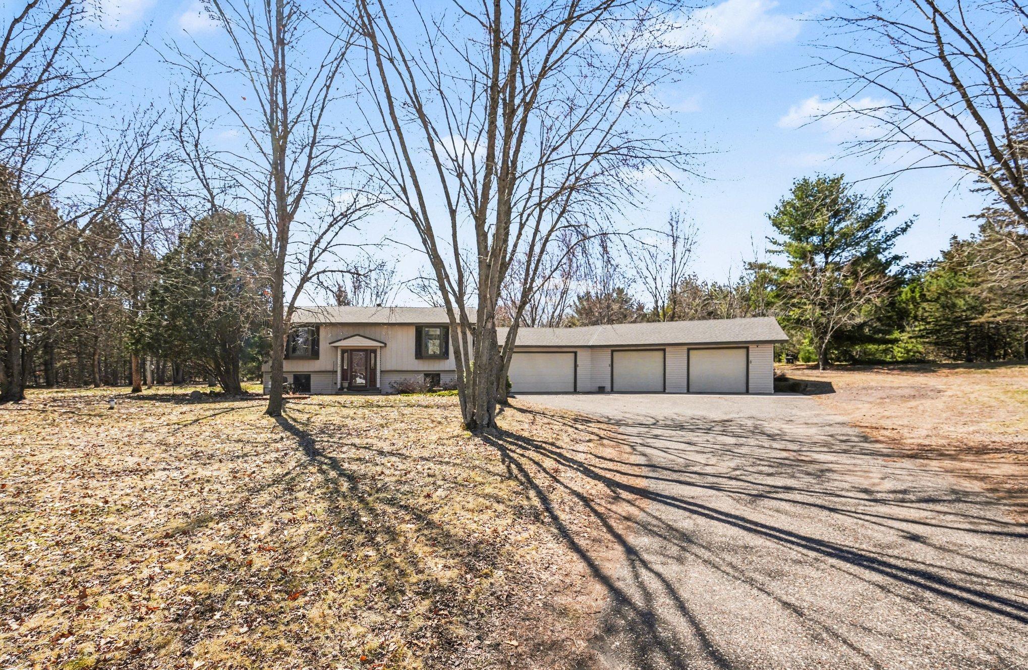 4350 218th Ave NW, Oak Grove, MN 55303