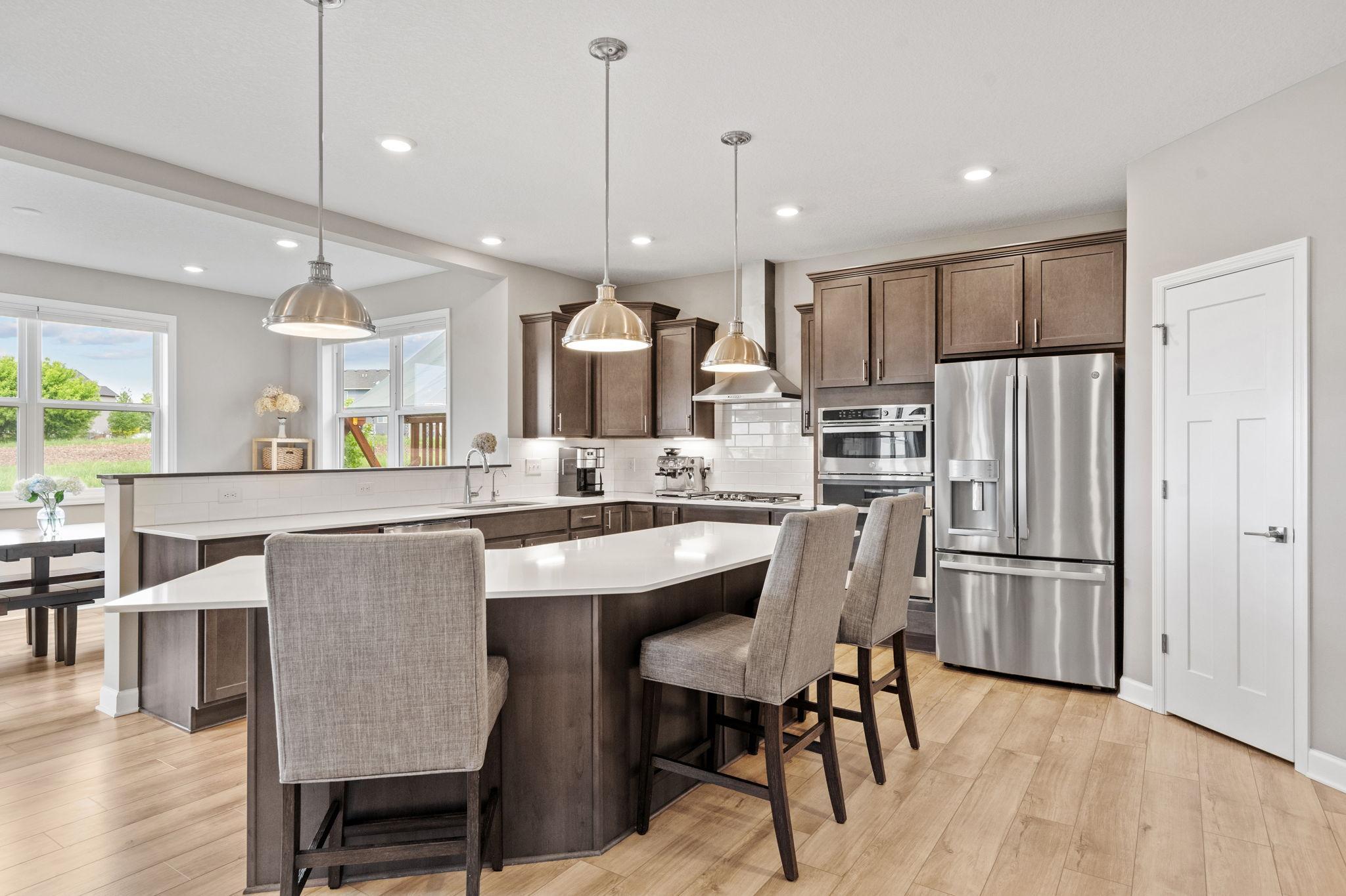 1578 Edgebrook Ln, Carver, MN 55315