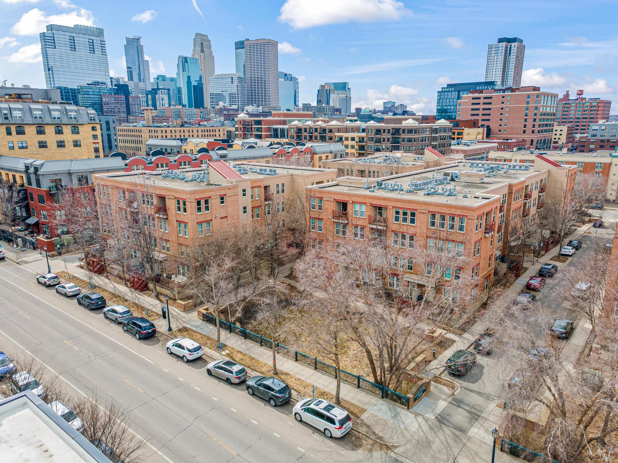 545 N 1st St #405, Minneapolis, MN 55401