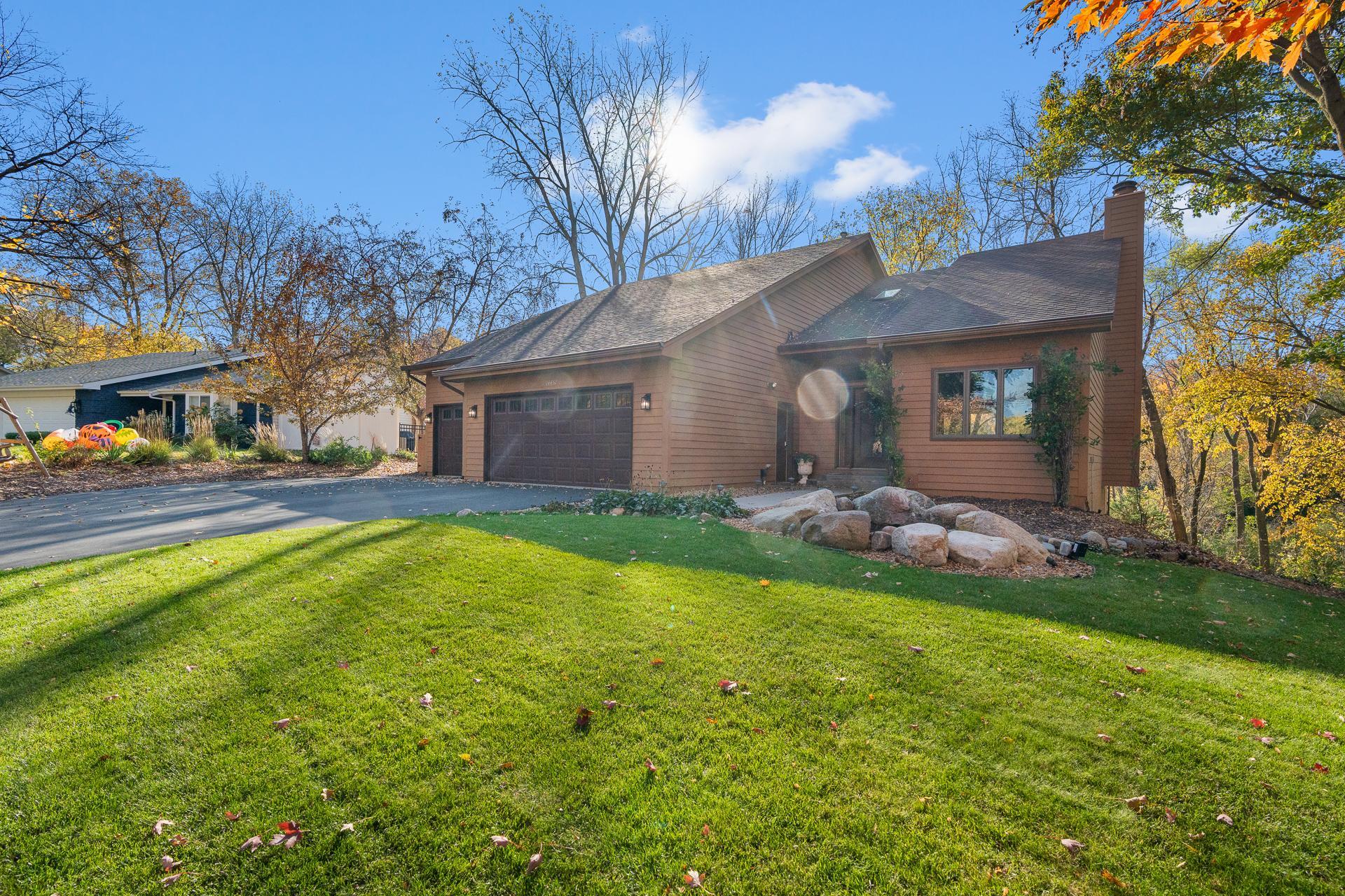14451 Wellington Rd, Minnetonka, MN 55391