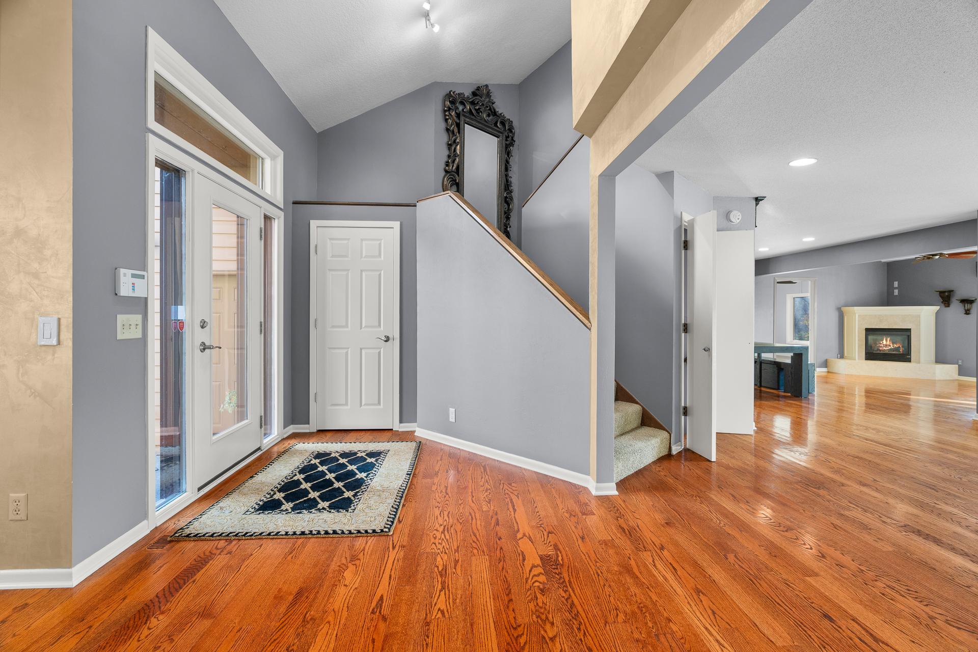 14451 Wellington Rd, Minnetonka, MN 55391