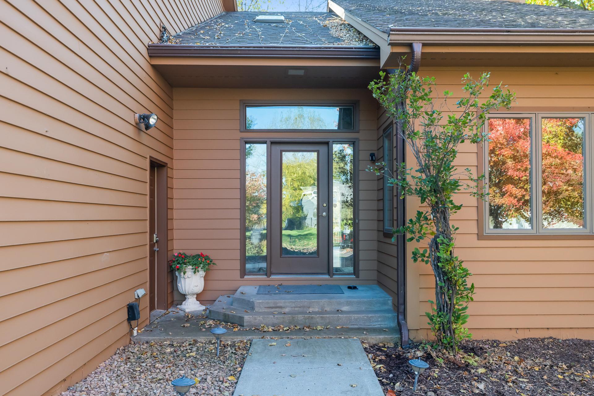 14451 Wellington Rd, Minnetonka, MN 55391