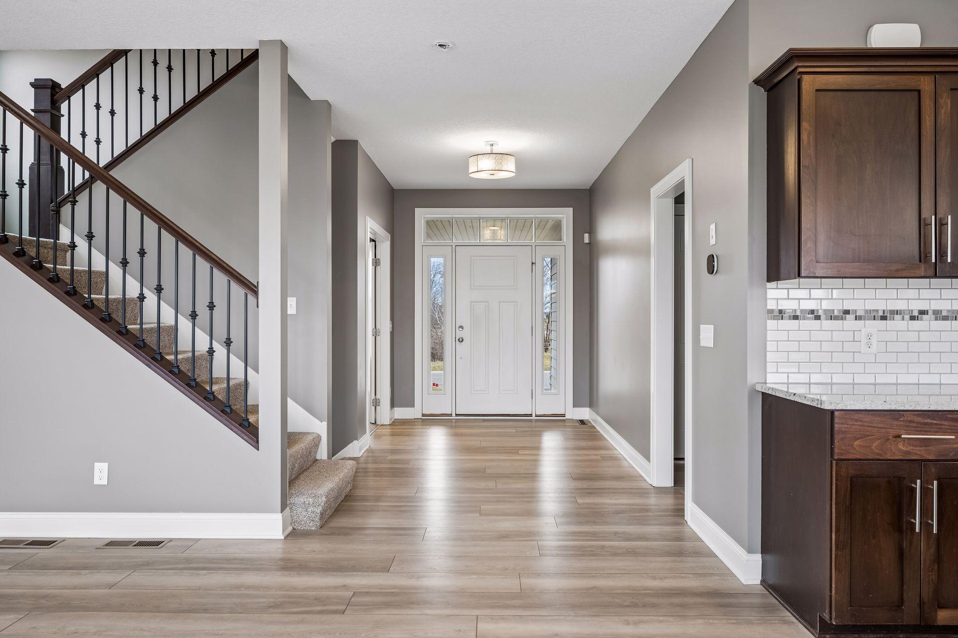 7050 69th Cir NE, Albertville, MN 55301