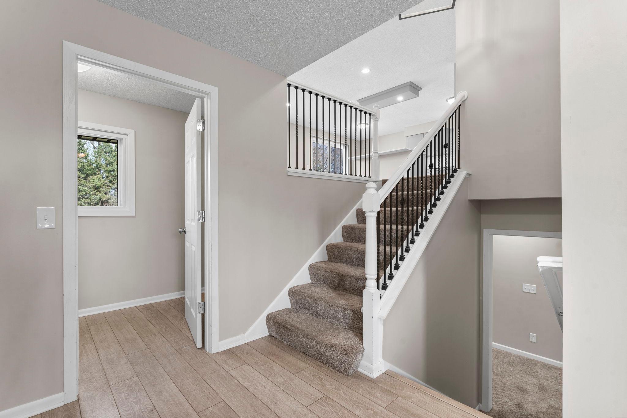 14510 Wellington Rd, Minnetonka, MN 55391