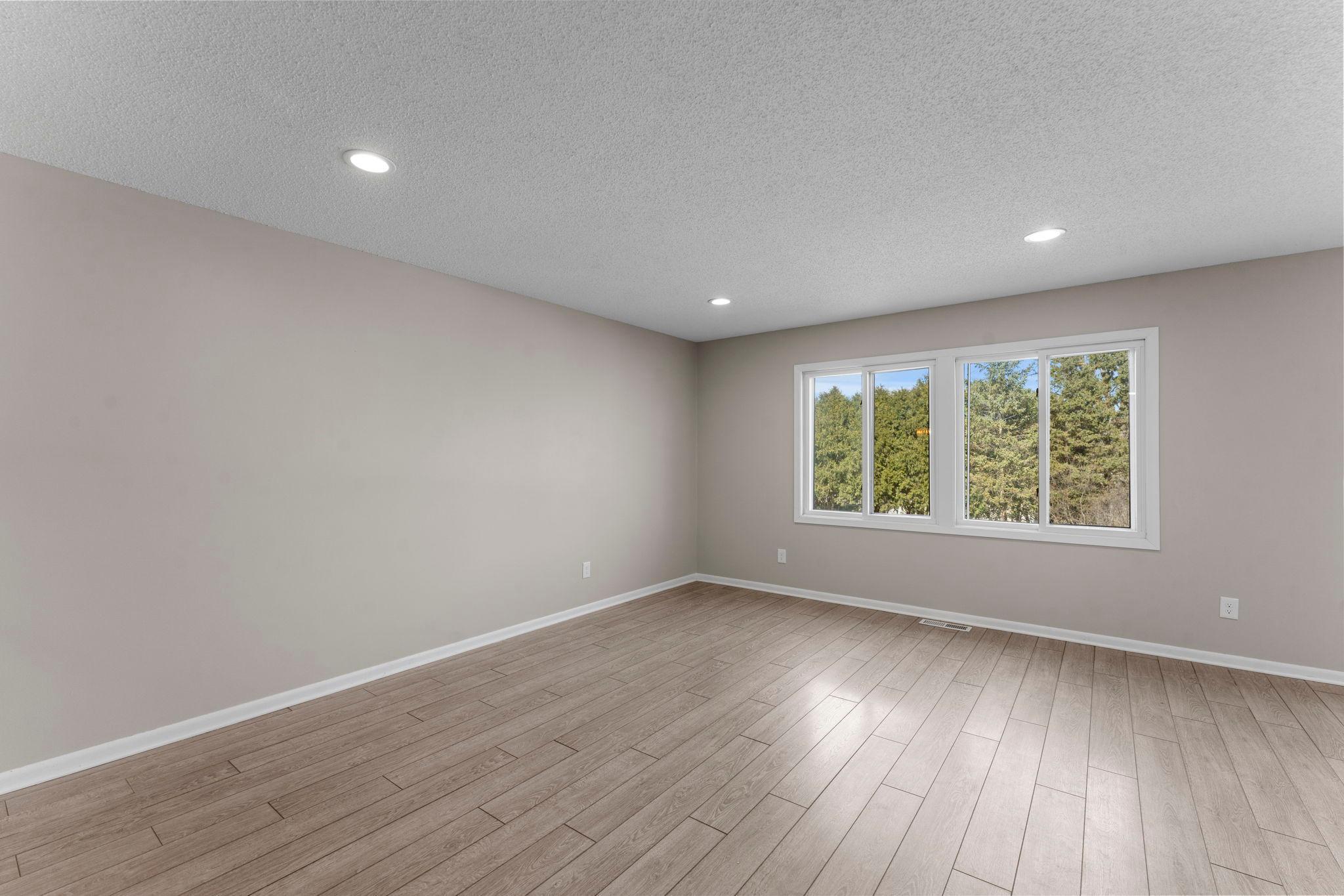 14510 Wellington Rd, Minnetonka, MN 55391