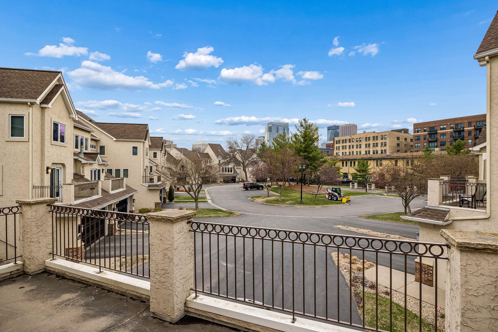 425 River St, Minneapolis, MN 55401