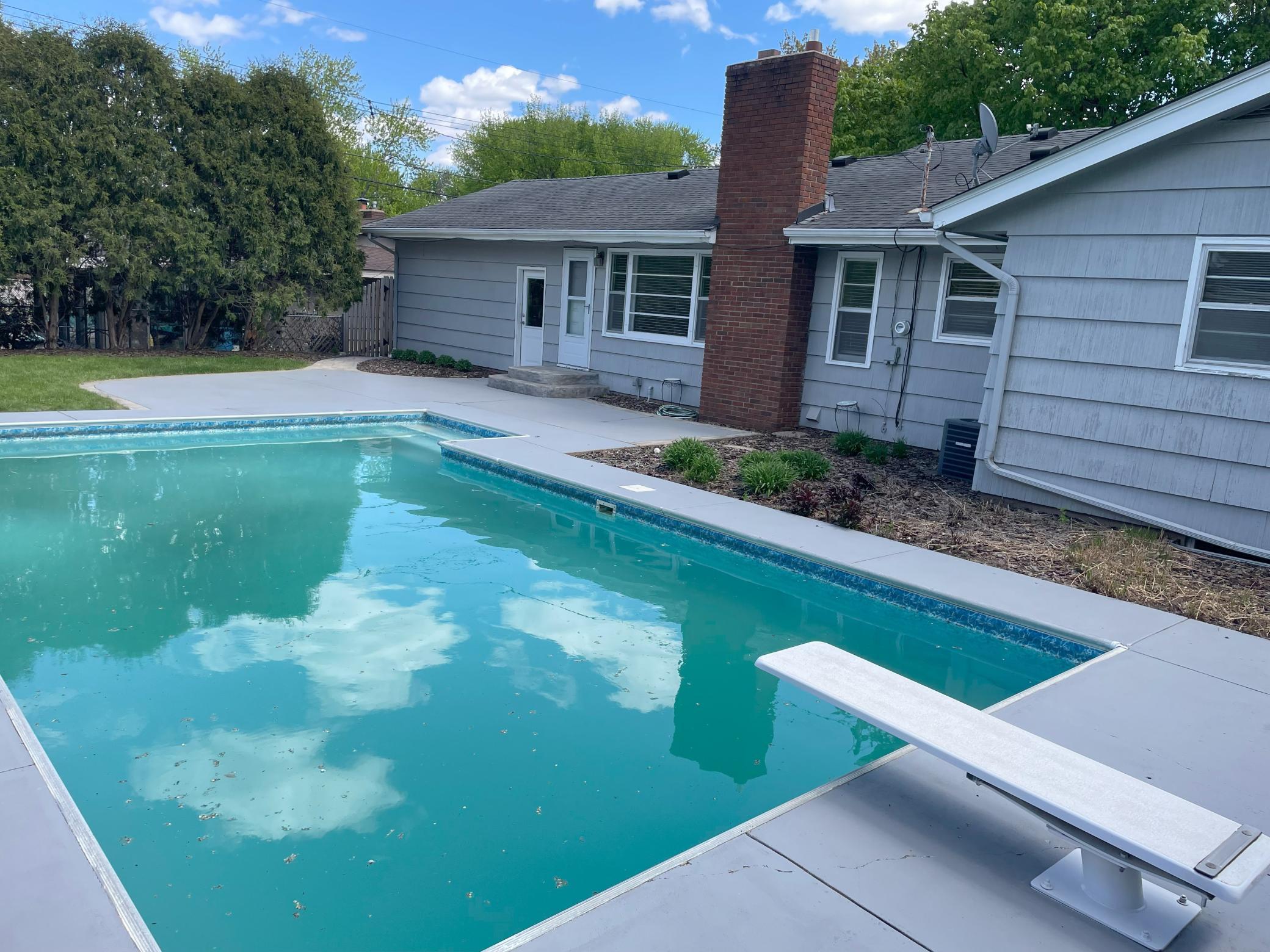 725 Pontiac Pl, Mendota Heights, MN 55120