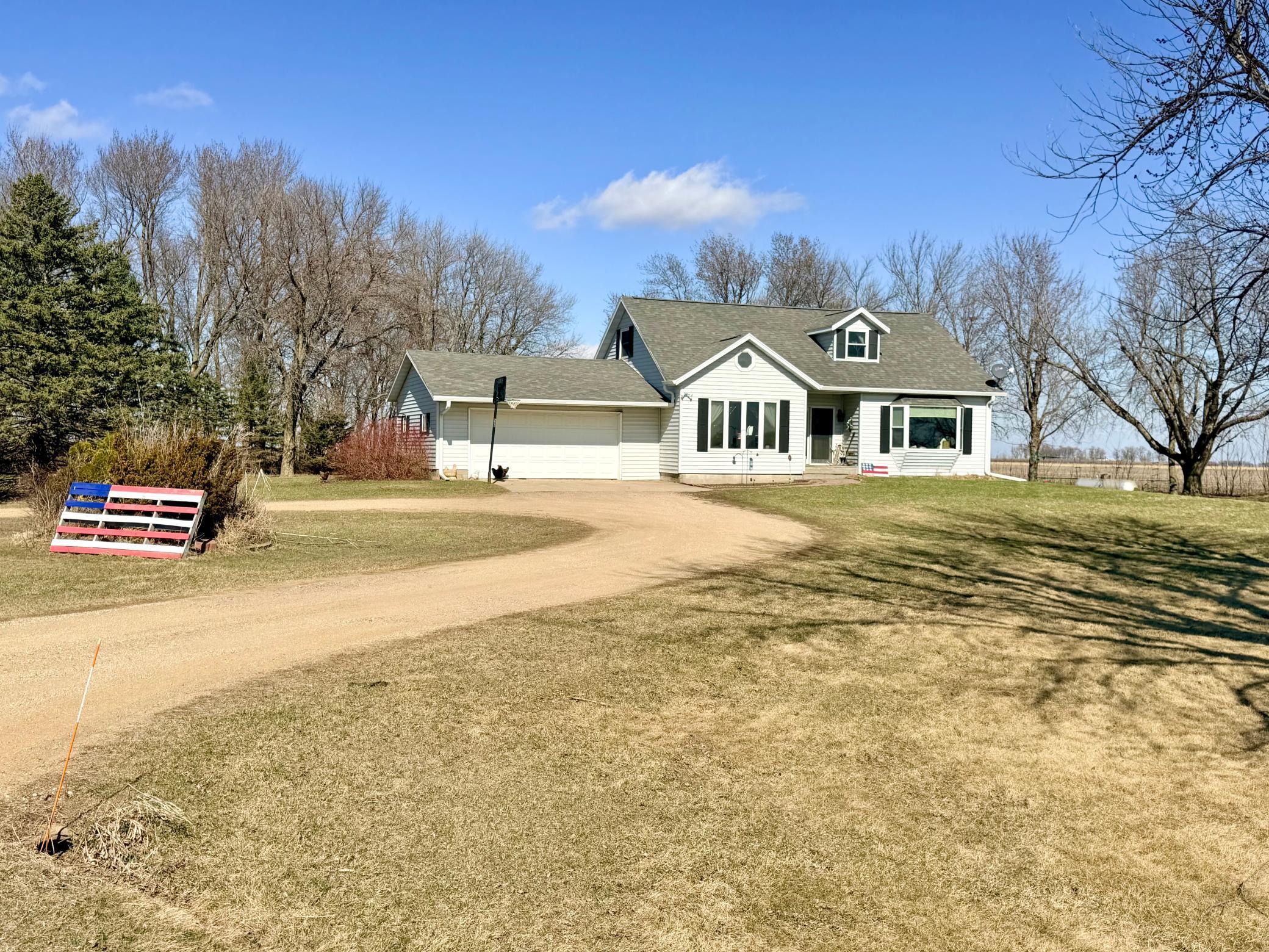 33210 810th St, Brewster, MN 56119