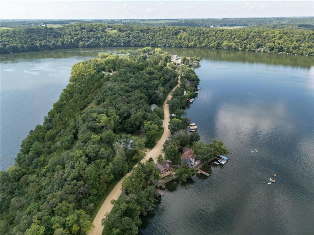 40402 Ryans Bay Rd, Zumbro Falls, MN 55991