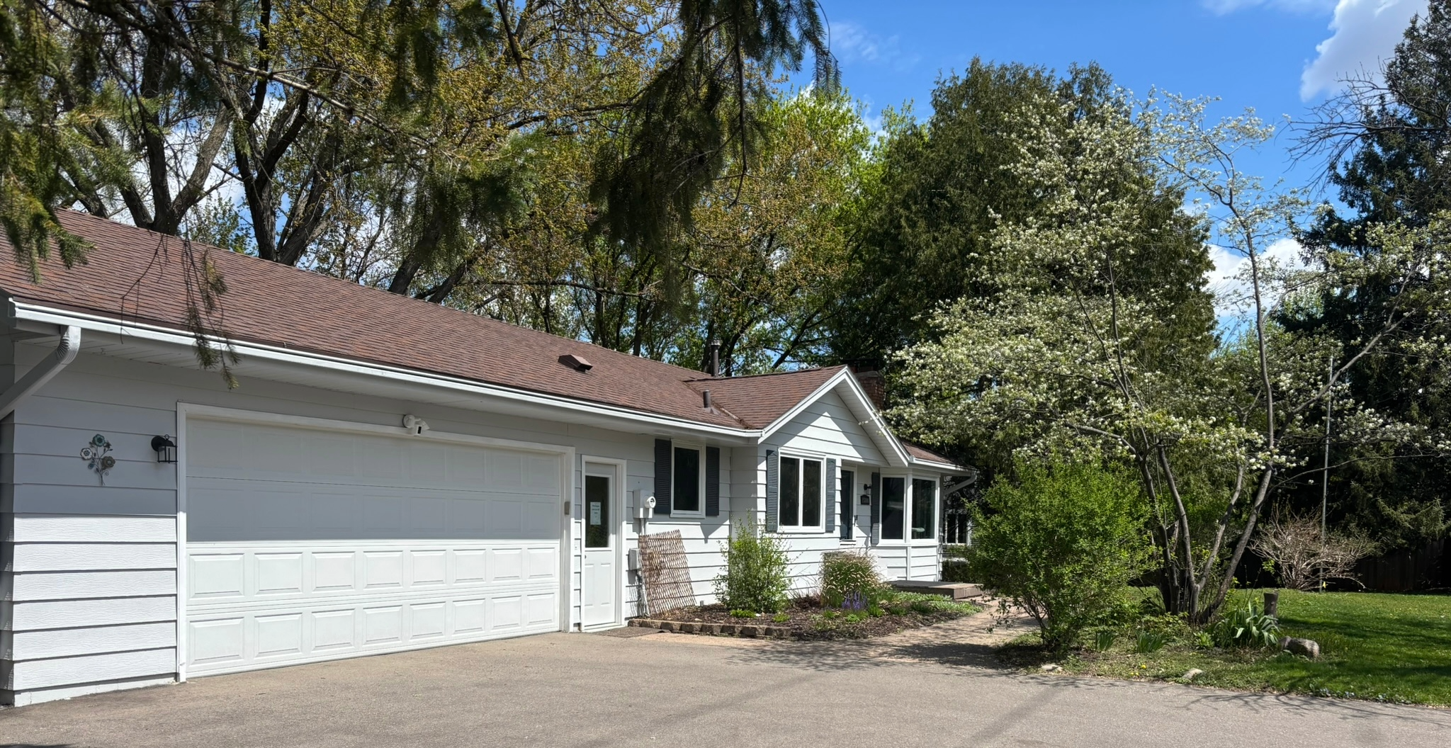 15800 Valley View Rd, Eden Prairie, MN 55344