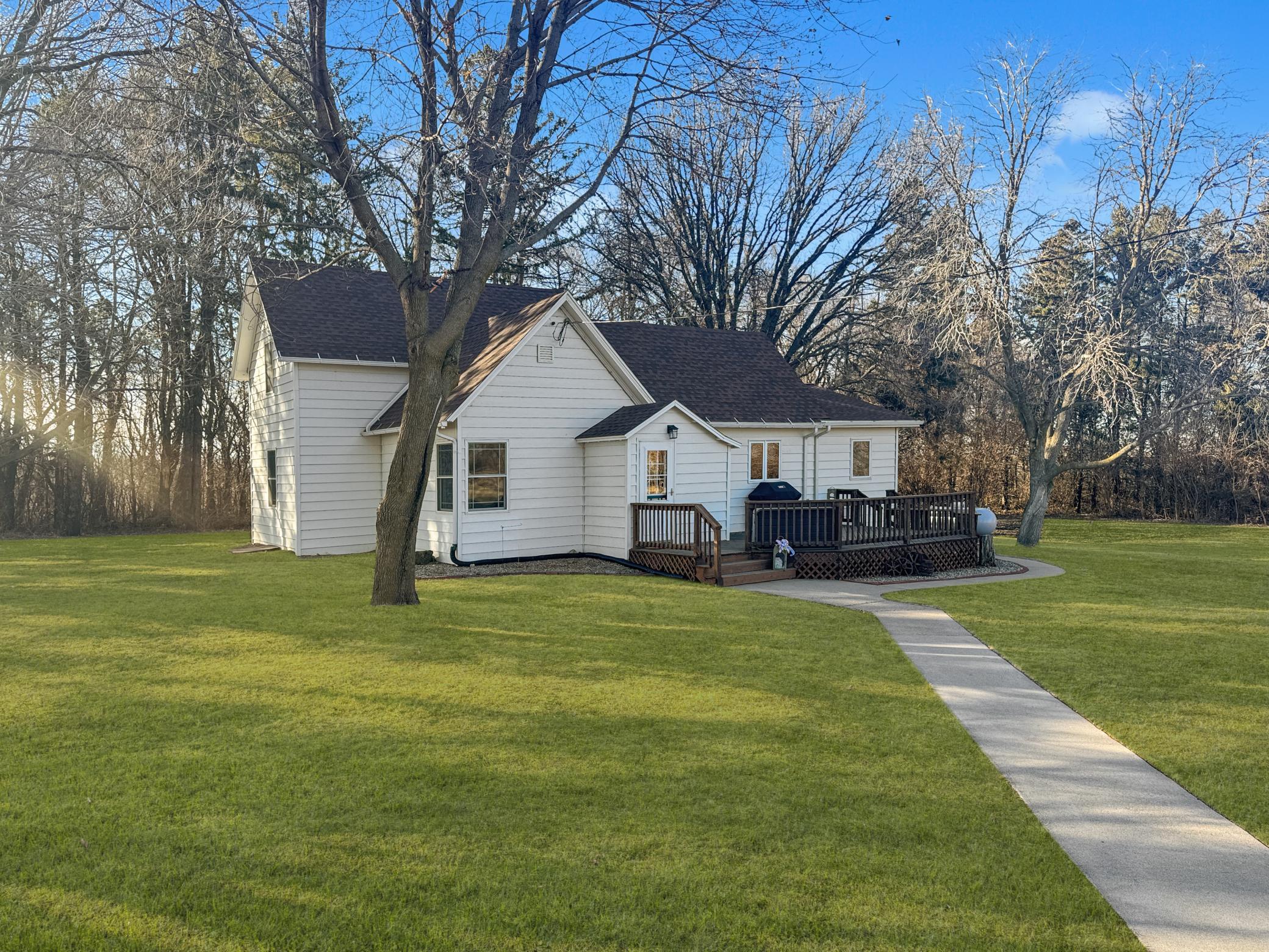 1890 121st St, Slayton, MN 56172