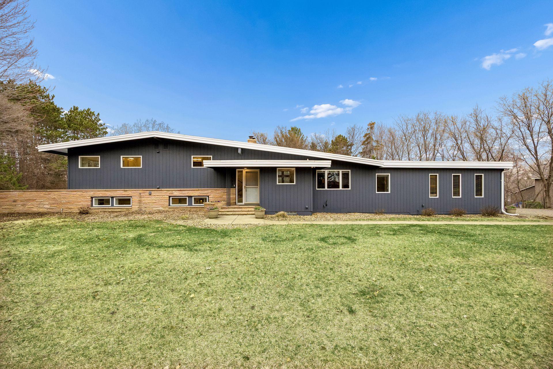 14122 Prairie Rd NW, Andover, MN 55304