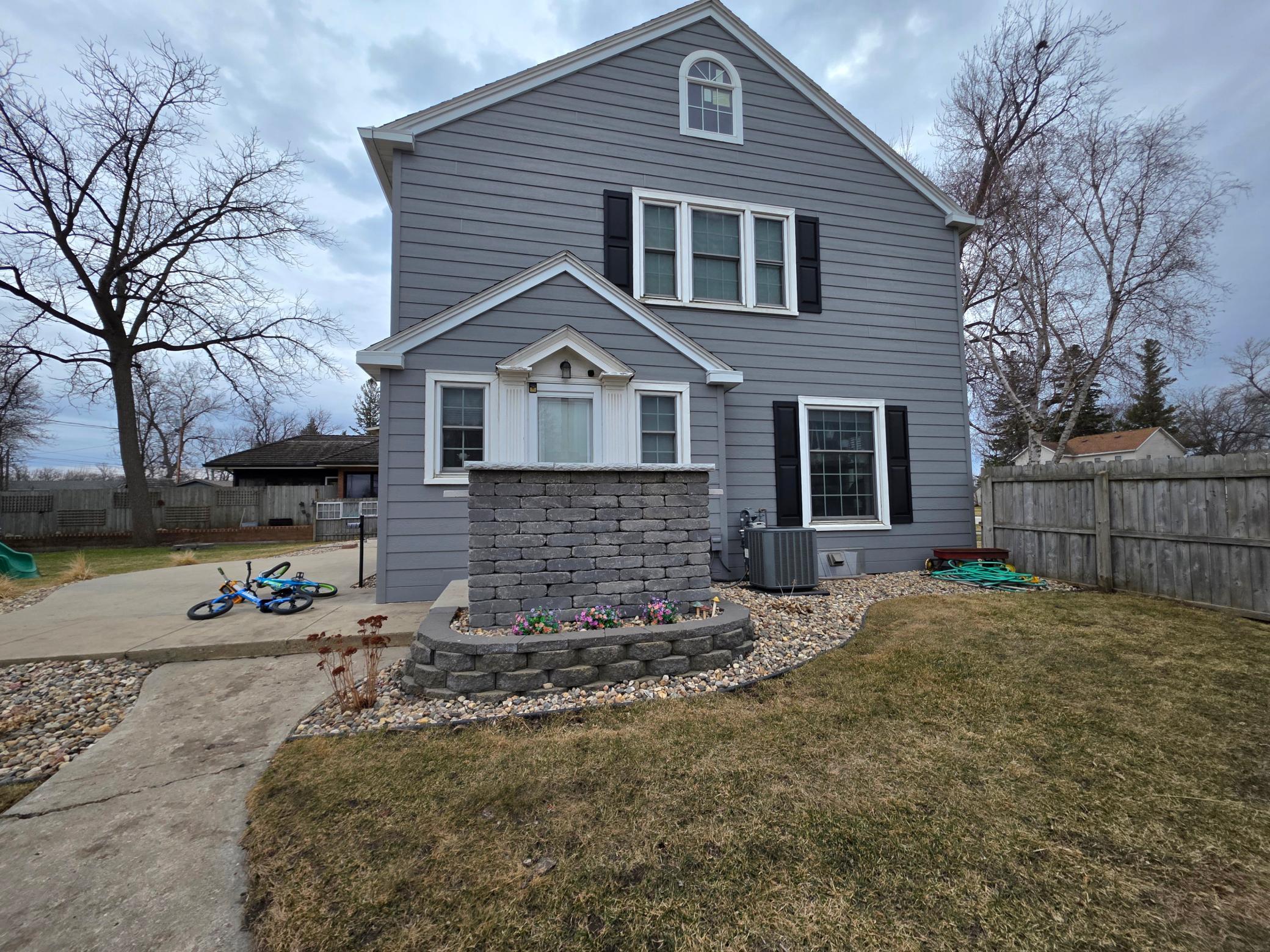 301 SE 3rd Ave SE, Pipestone, MN 56164