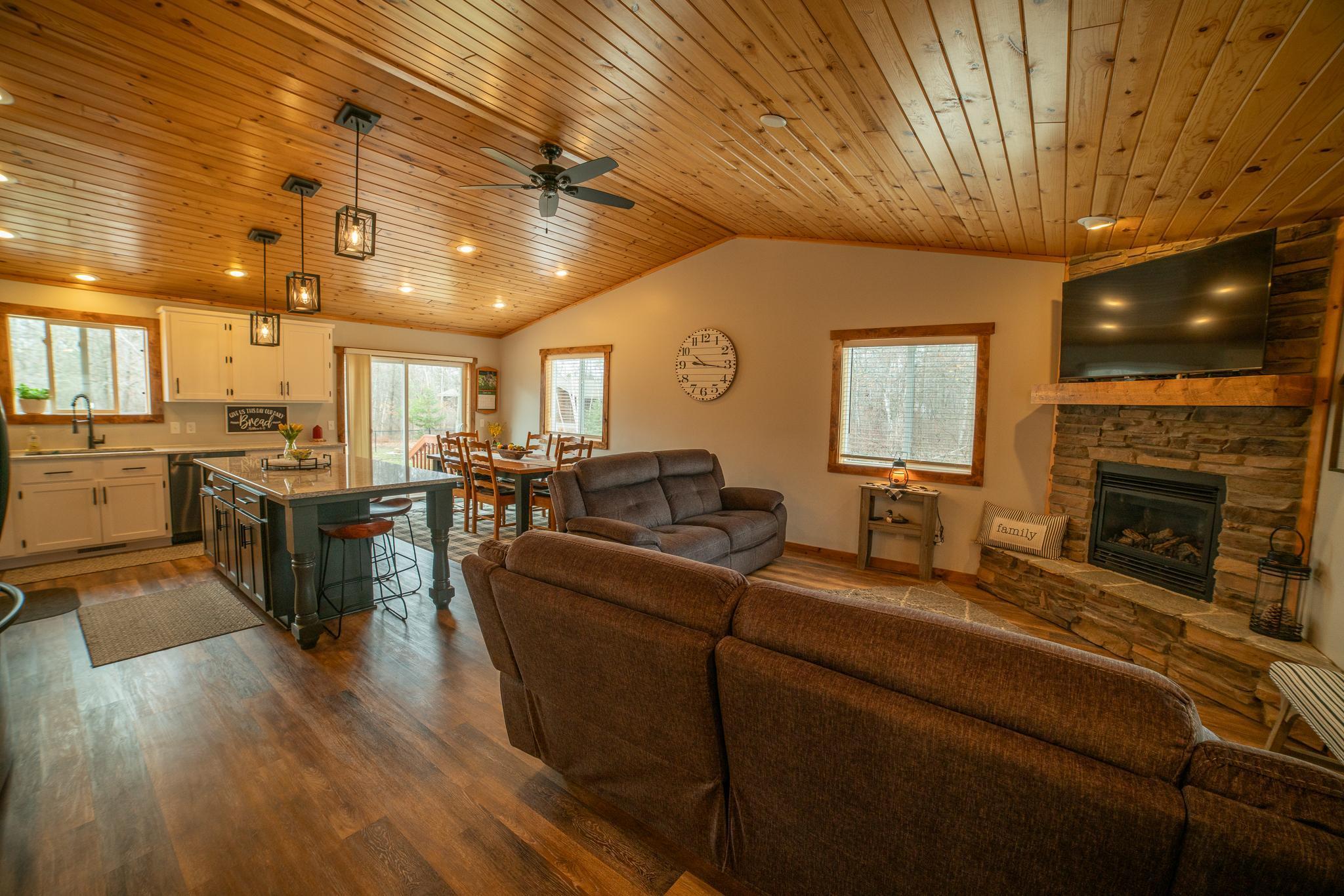 14001 Shafer Rd, Crosslake, MN 56442