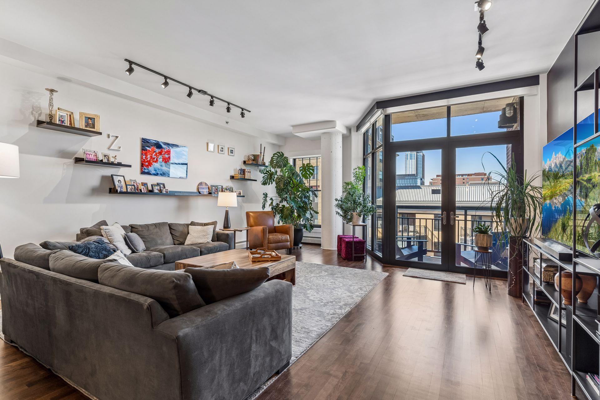 408 N 1st St #509, Minneapolis, MN 55401