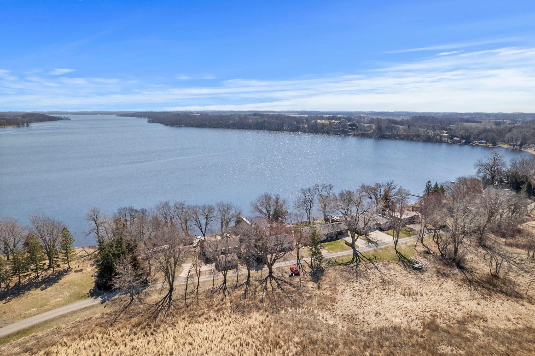 49097 Sportsmans Ln, Waterville, MN 56096