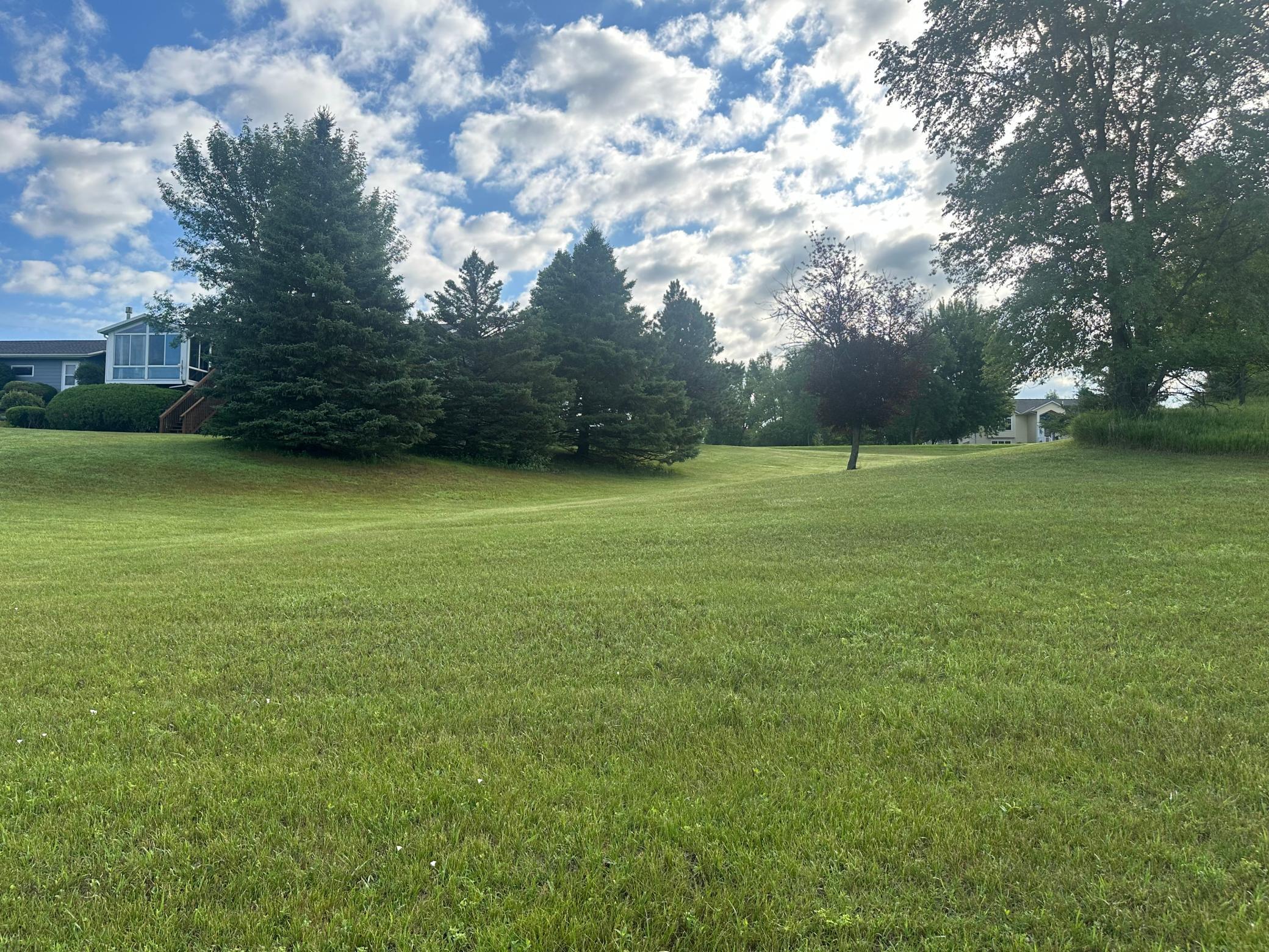 6049 Rolling Hills Dr SW, Montevideo, MN 56265