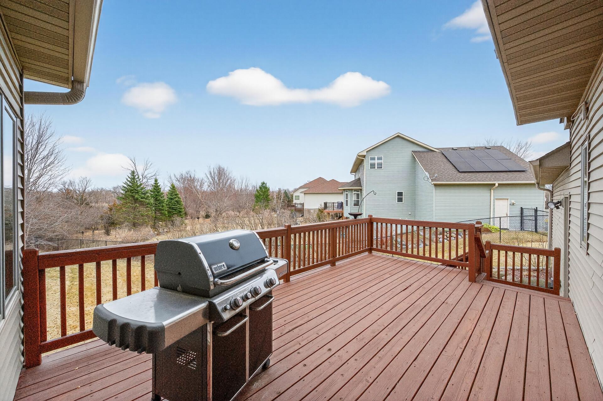 10385 Yates Dr N, Brooklyn Park, MN 55443