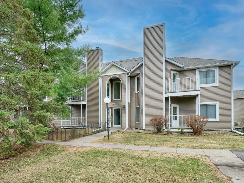 742 County Road F W #D, Shoreview, MN 55126