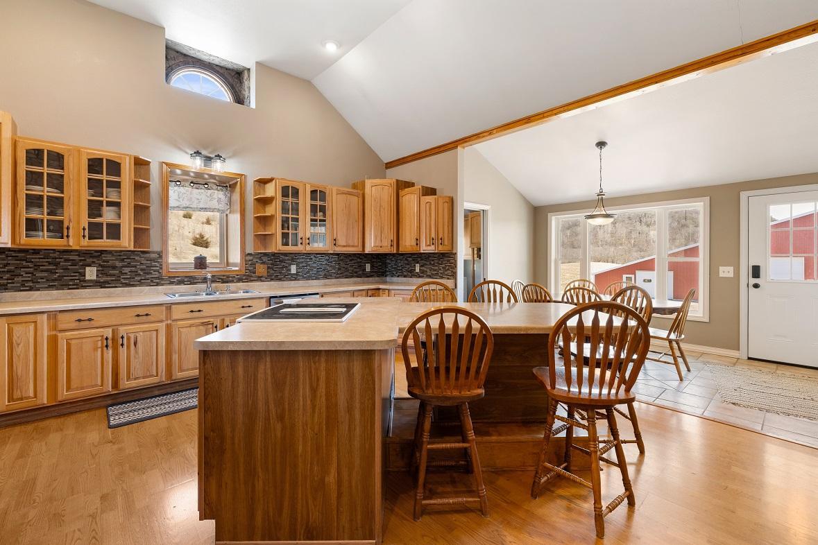 S2901 Semling Ln, Fountain City, WI 54629
