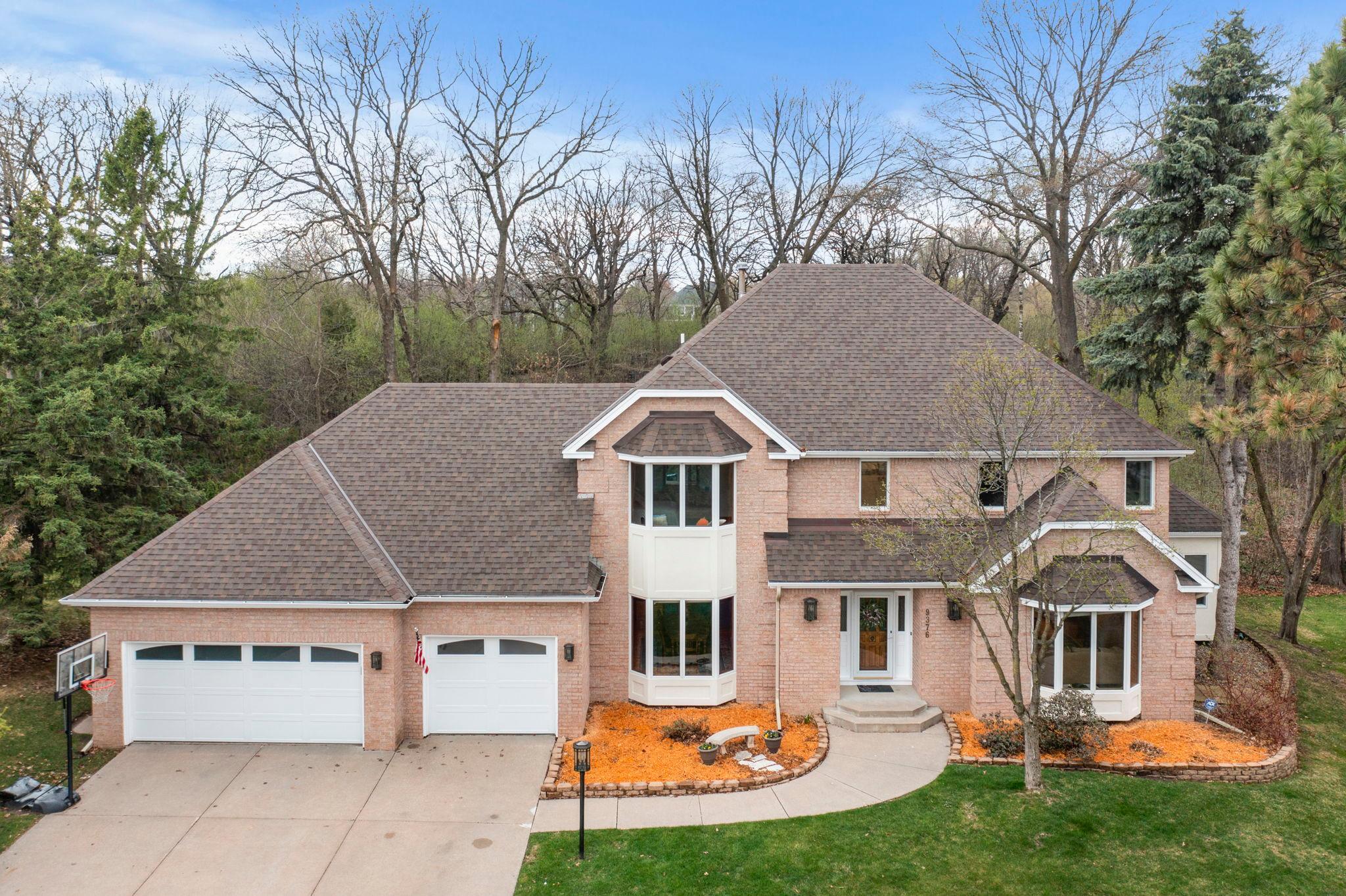 9376 Wedgewood Dr, Woodbury, MN 55125