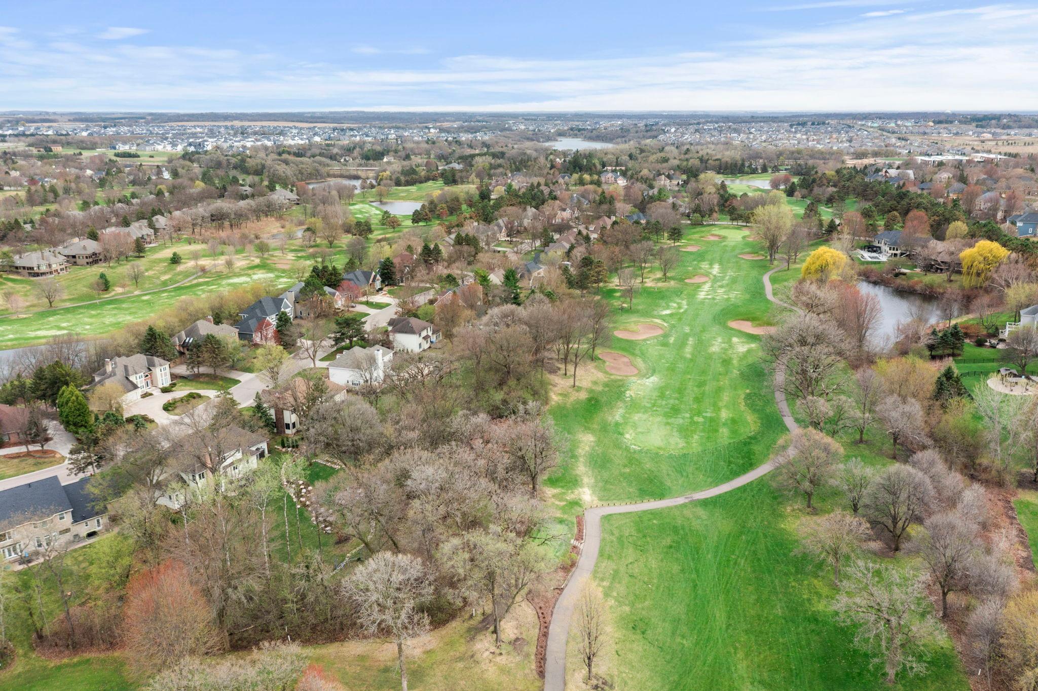 9376 Wedgewood Dr, Woodbury, MN 55125