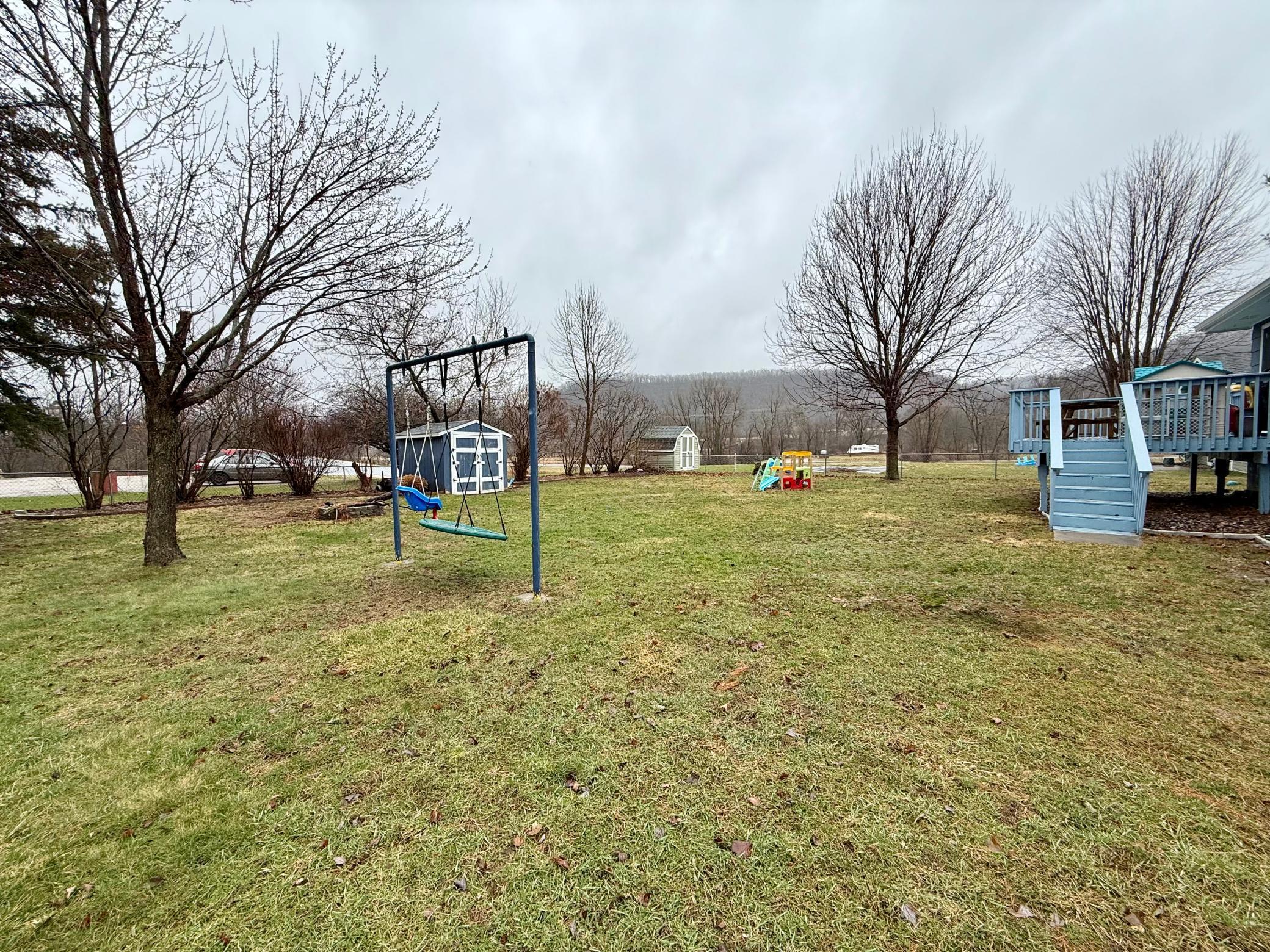 243 Edgeview Dr, Rollingstone, MN 55969