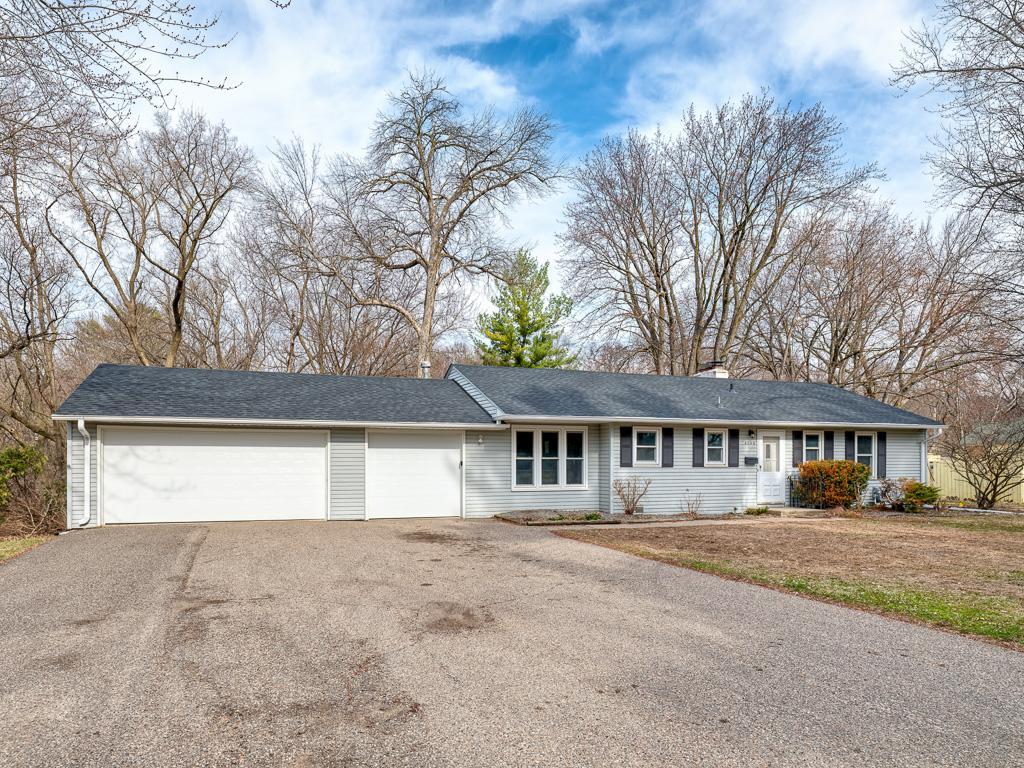 4246 Oak Drive Ln, Minnetonka, MN 55343